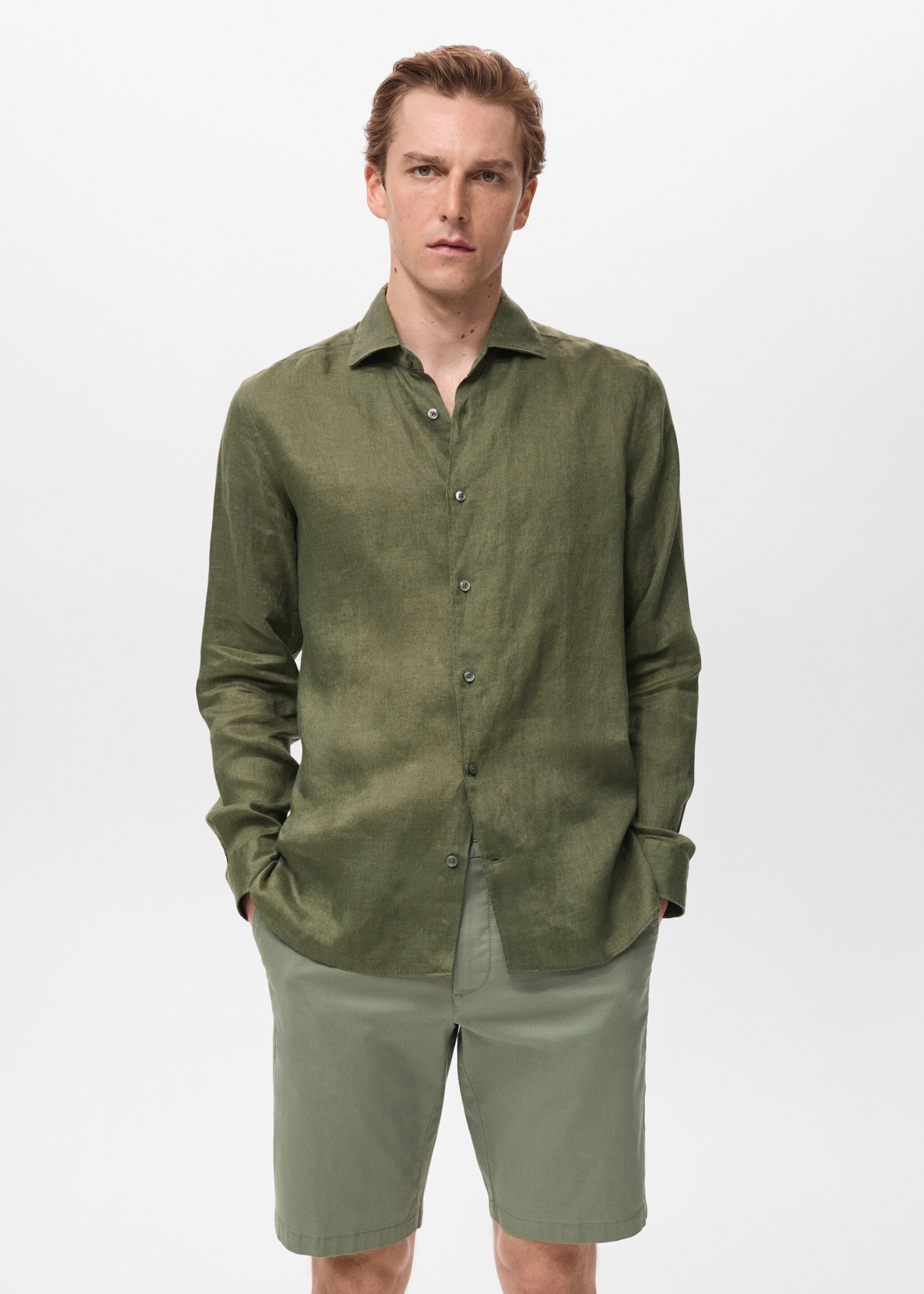 Camisa slim fit 100% lino - Plano medio