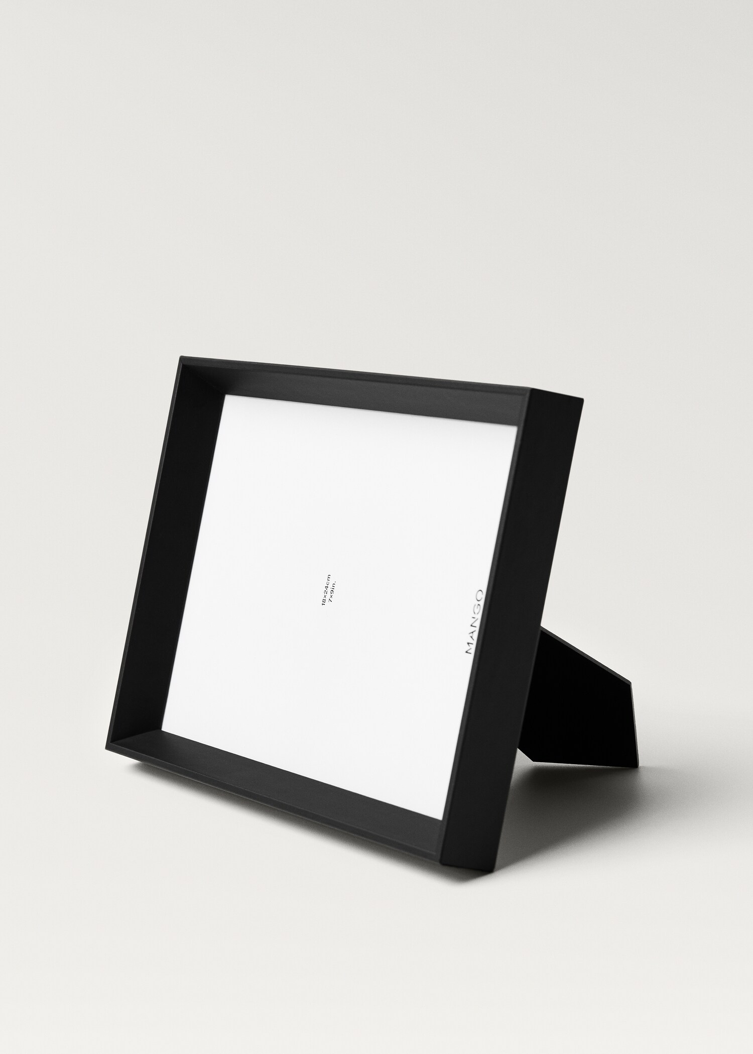 Large bevelled wood frame - Details of the article 2