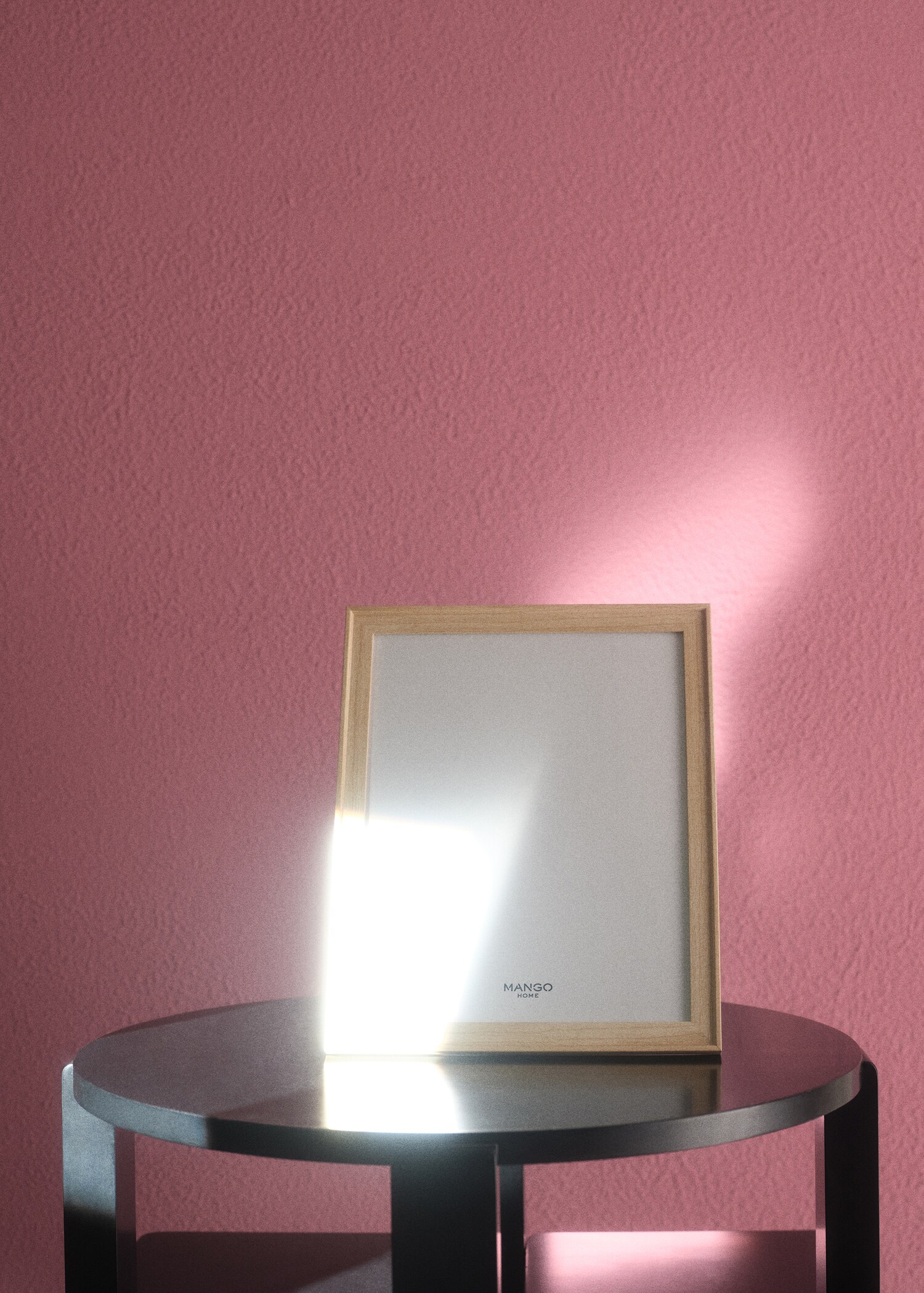 Medium wood-effect frame with relief - Details of the article 6