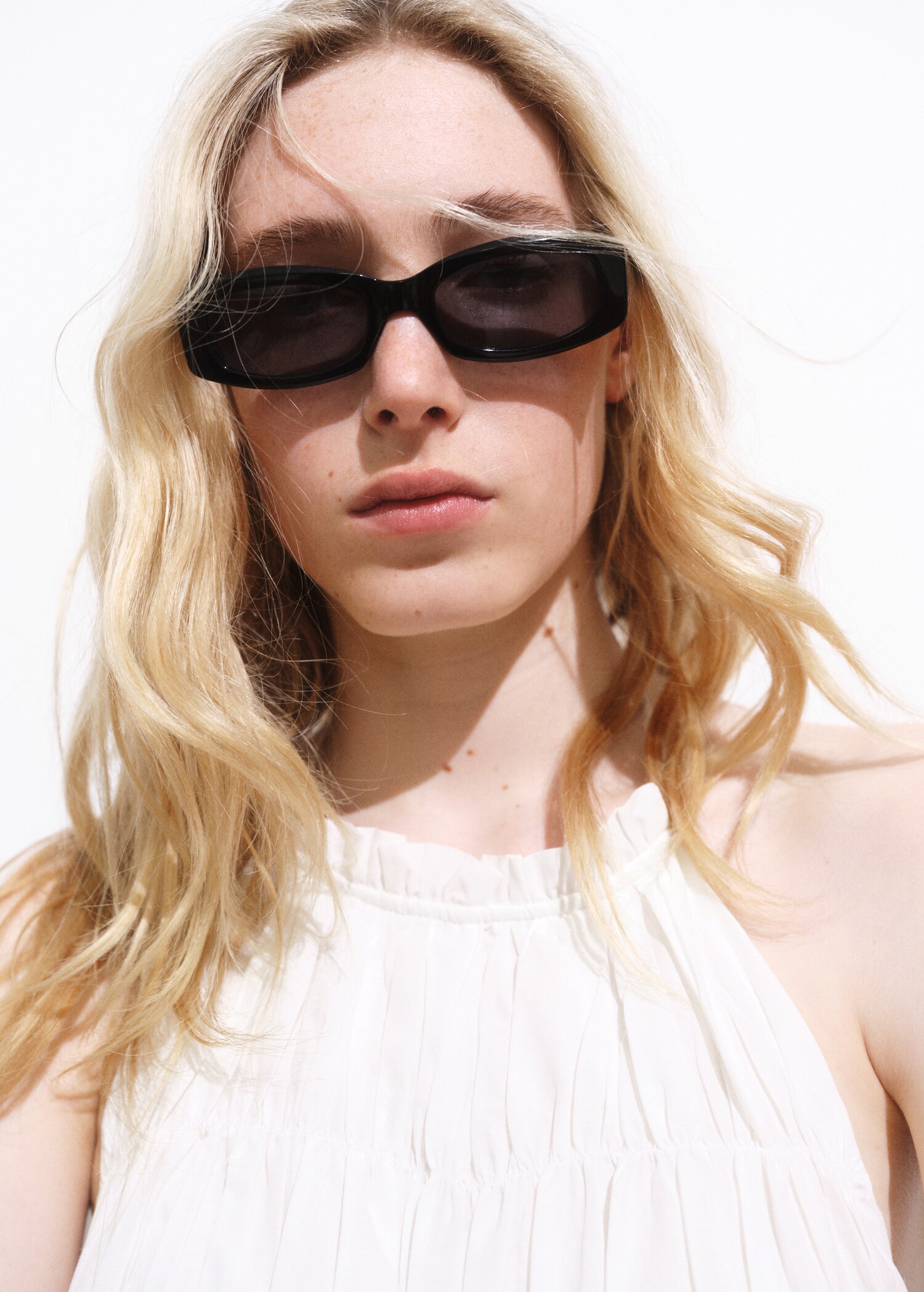 Ruched halter top - Details of the article 1