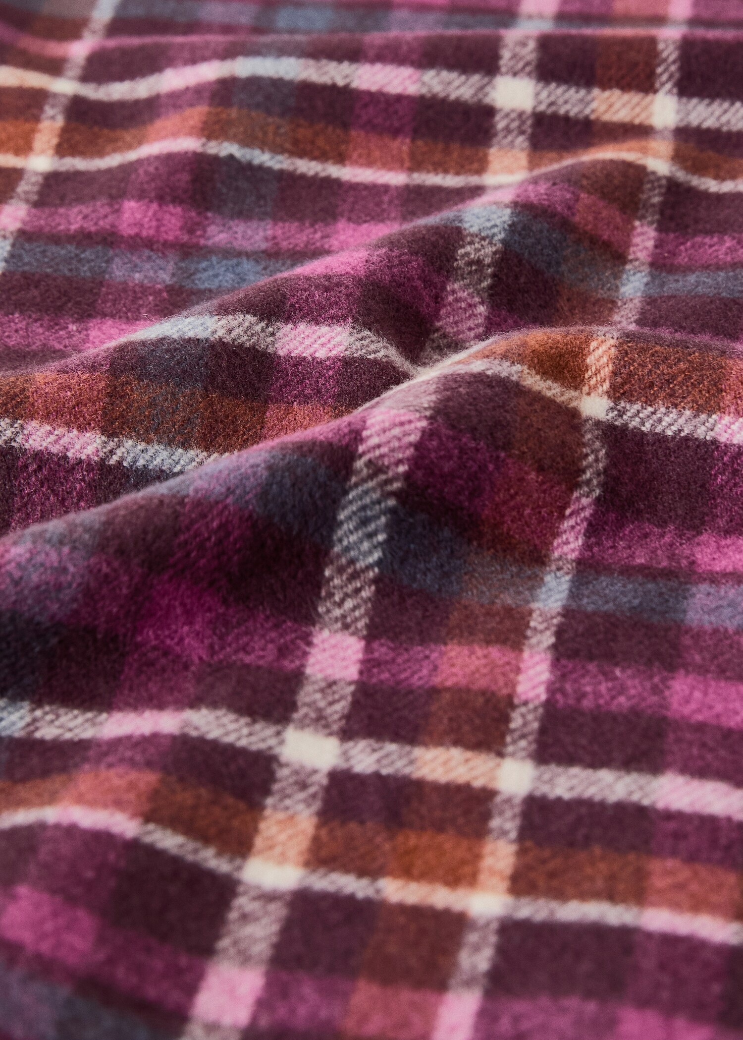Soft fringed check blanket - Details of the article 2