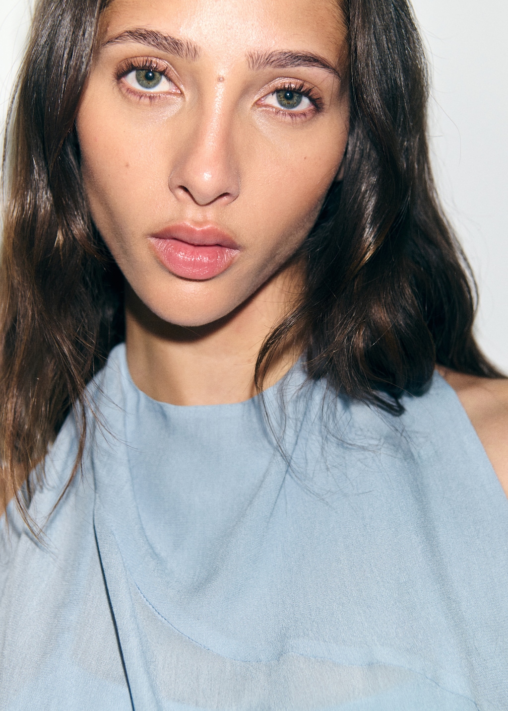 Puffed open-back bodysuit