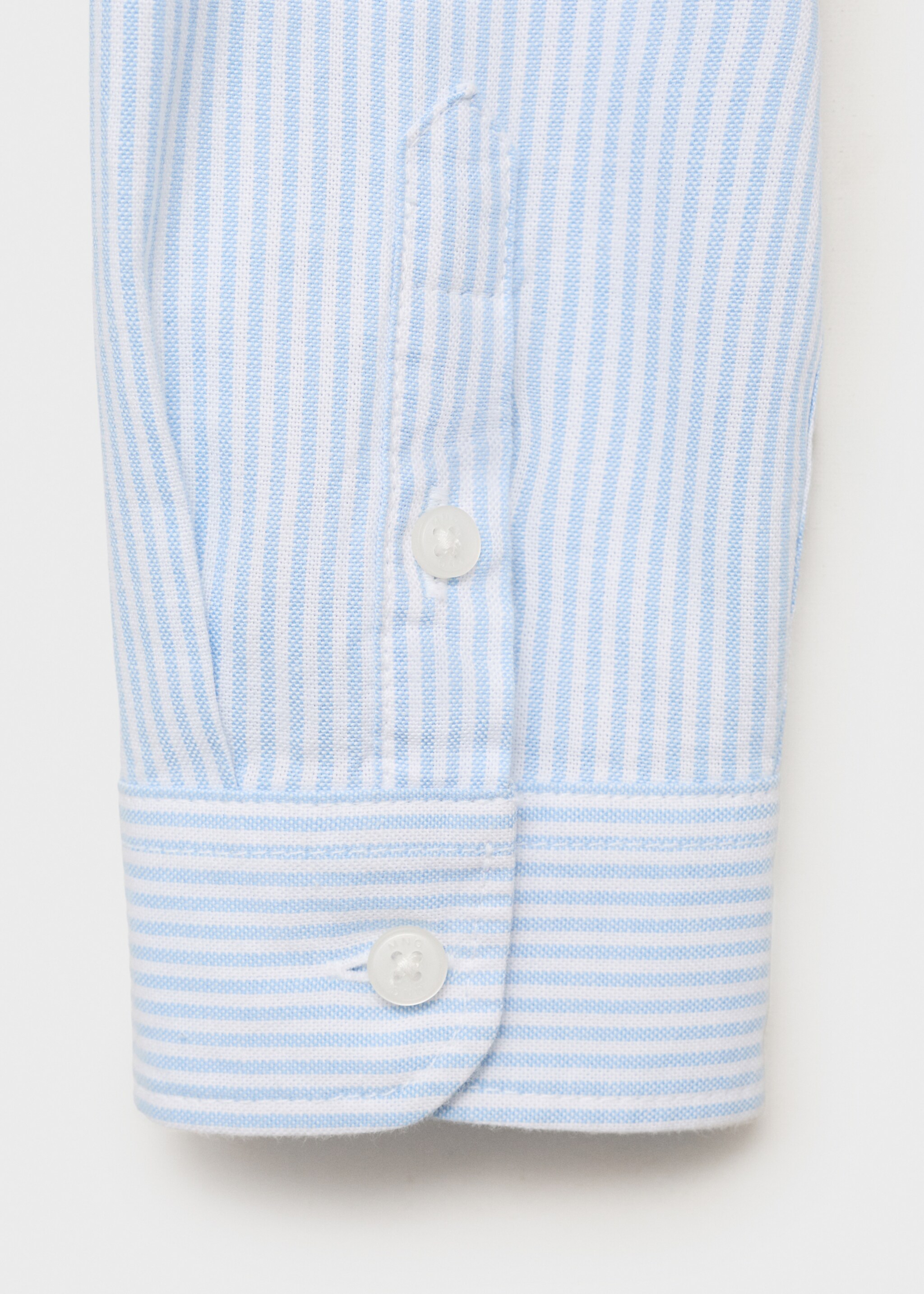 Camisa Oxford às riscas - Pormenor do artigo 0
