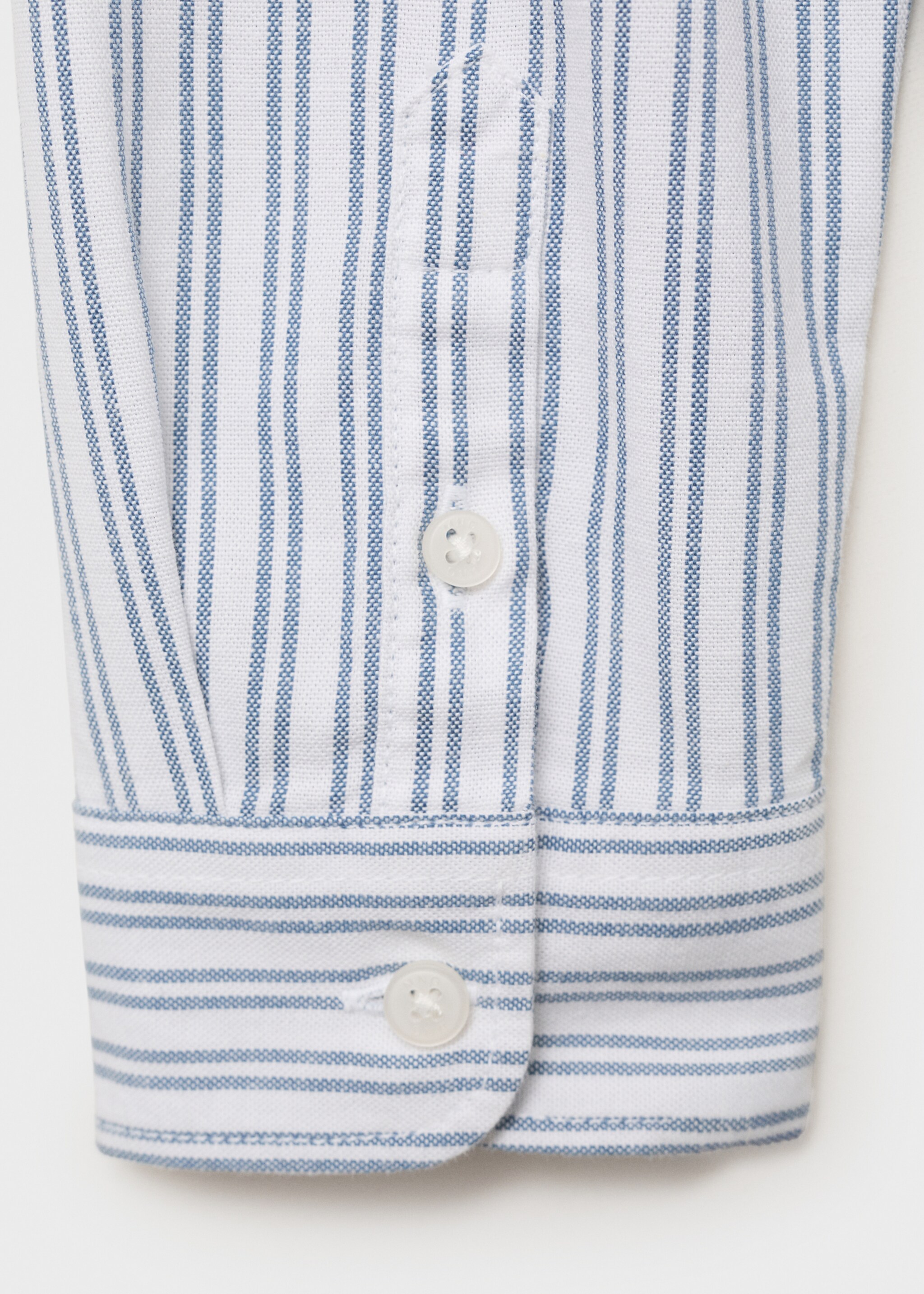 Camisa Oxford às riscas - Pormenor do artigo 0