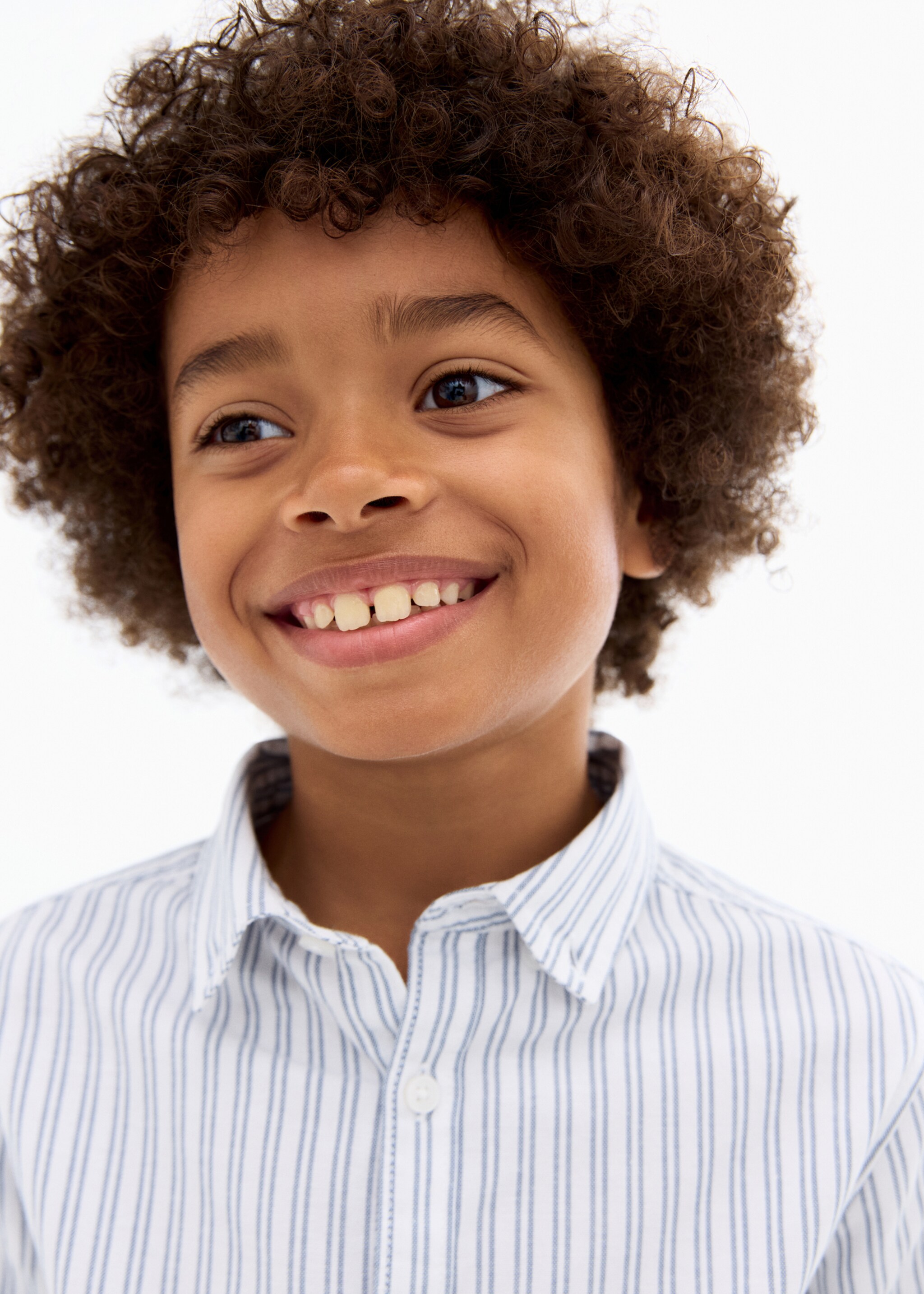 Camisa Oxford às riscas - Pormenor do artigo 1