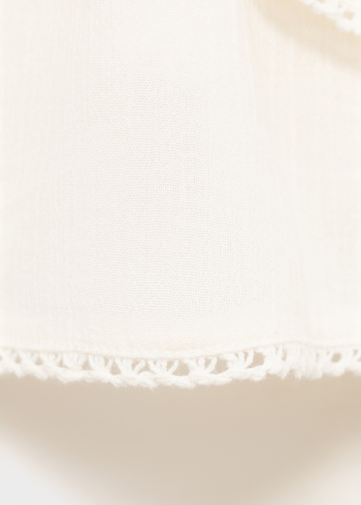 Top à volants détail dentelle - Détail de l'article 0