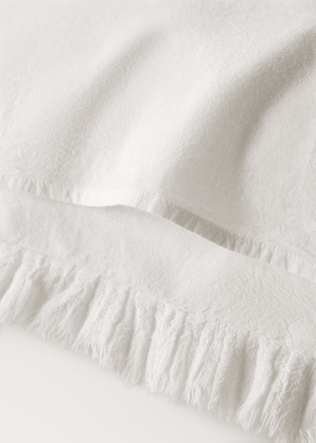 Two percale cotton pillowcases with gauze ruffle 60x60 cm