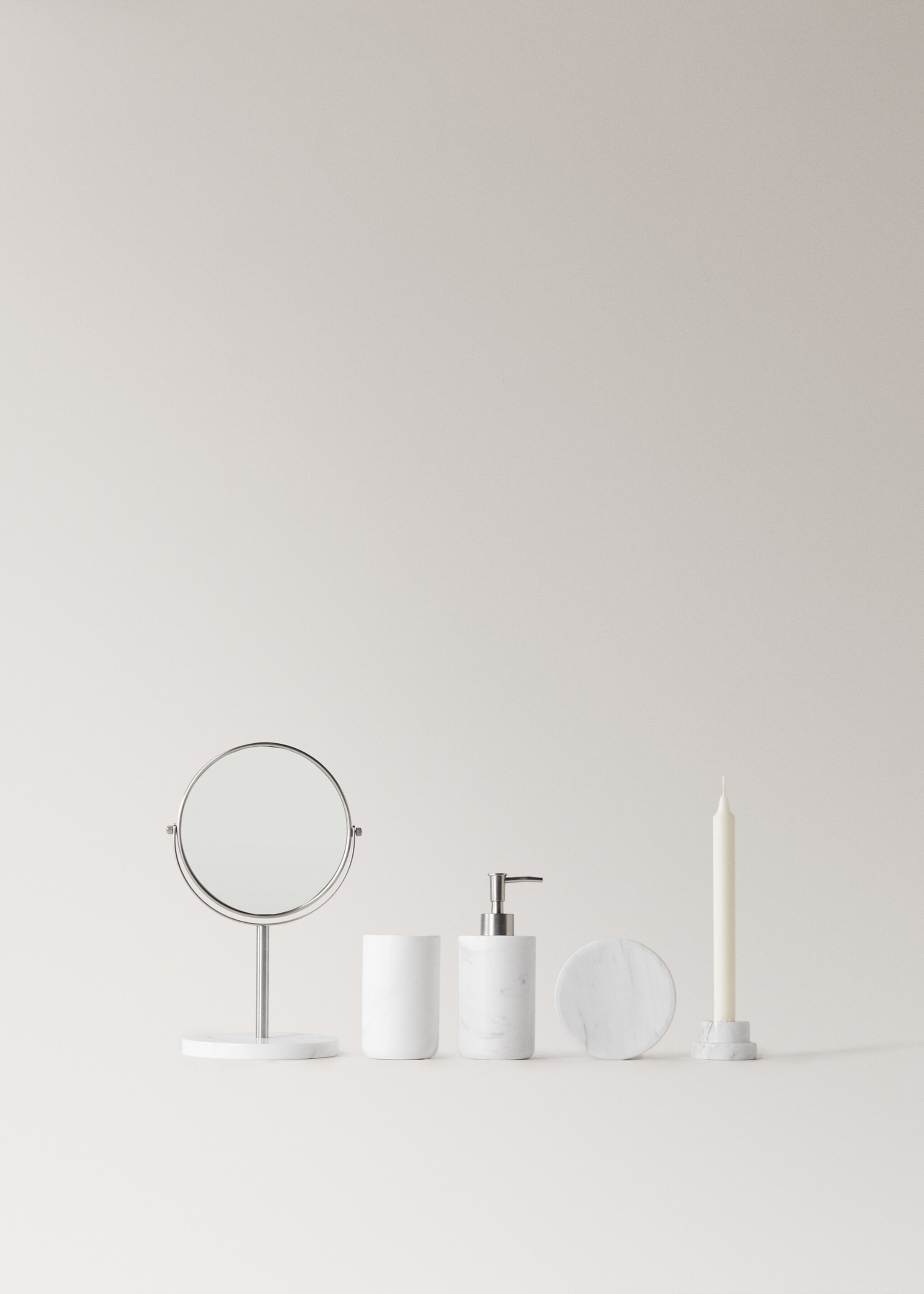 Reversible marble low candleholder - Details of the article 3, White. Ref: 17041531-00.