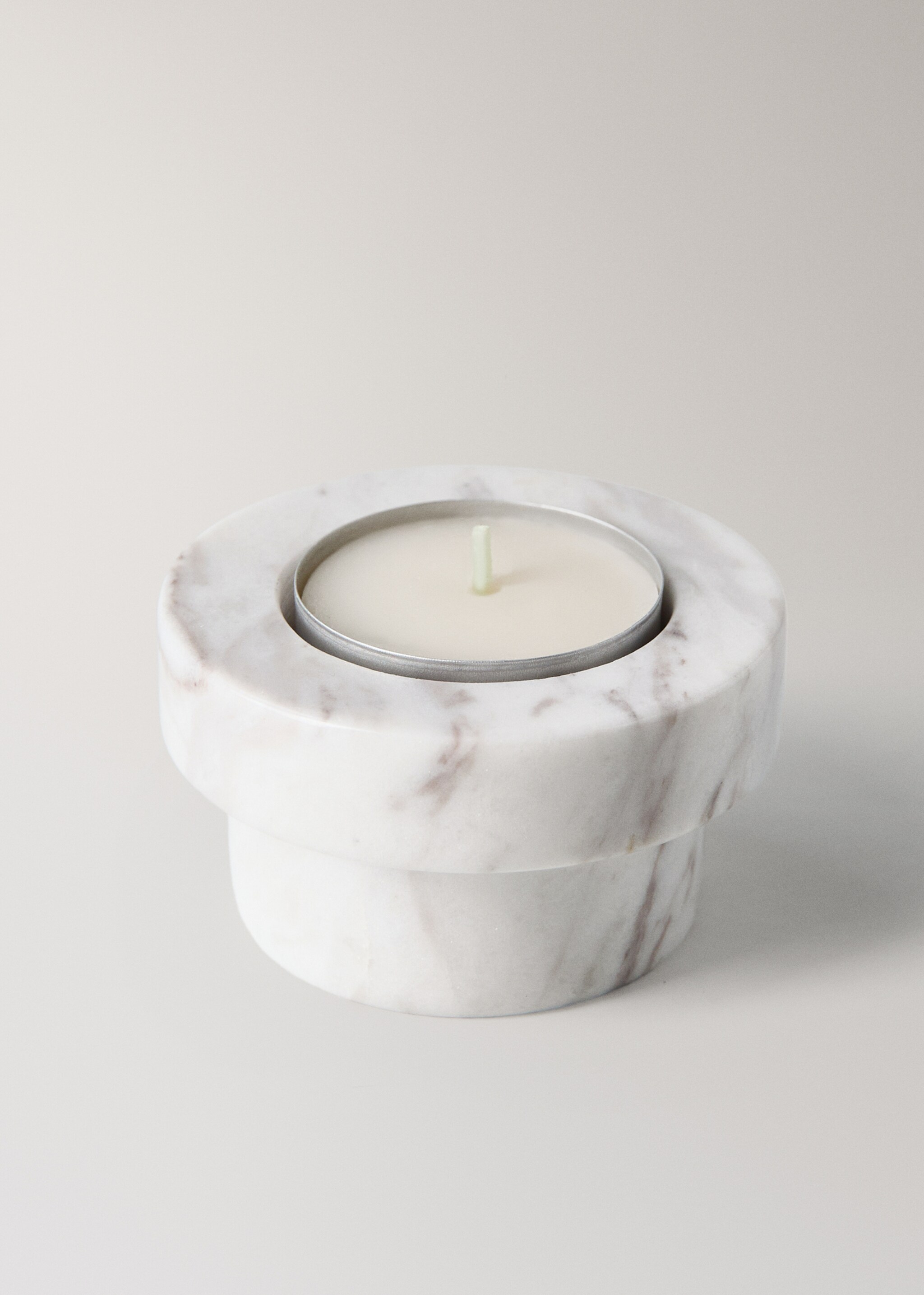 Reversible marble low candleholder - Details of the article 4, White. Ref: 17041531-00.