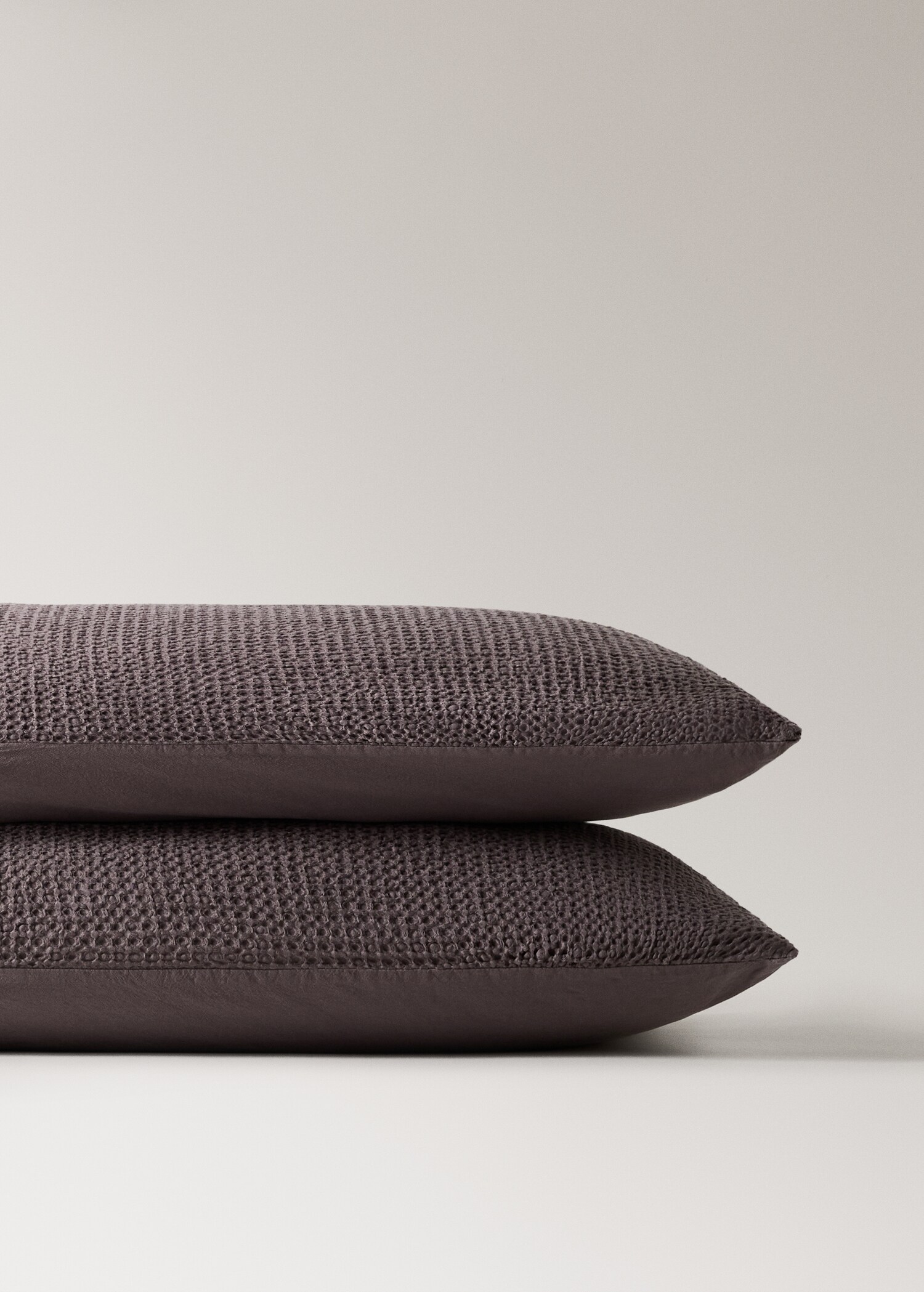 Two cotton waffle percale pillowcases 50x75 cm - Details of the article 1