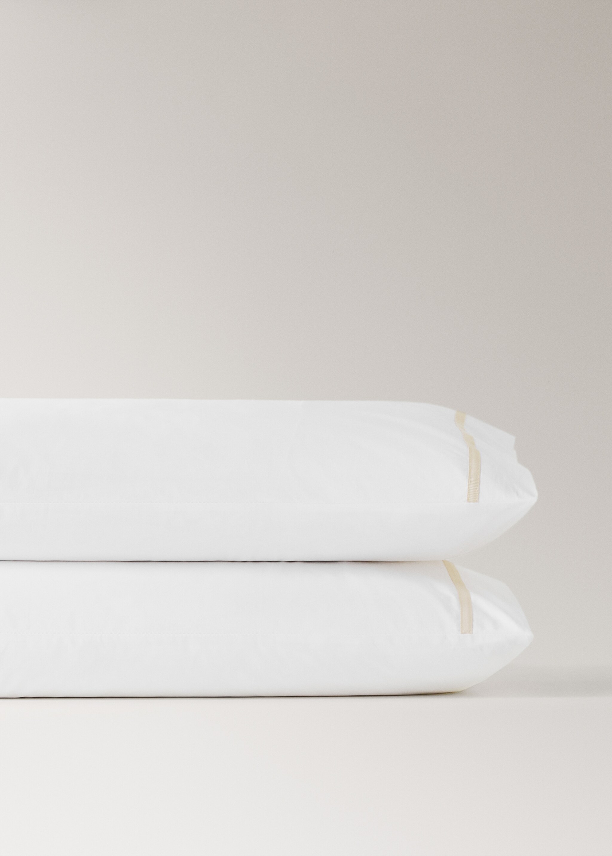 Deux taies d'oreiller percale de coton 200 fils 50 x 75 cm - Détail de l'article 1, Beige. Ref: 17041550-00.