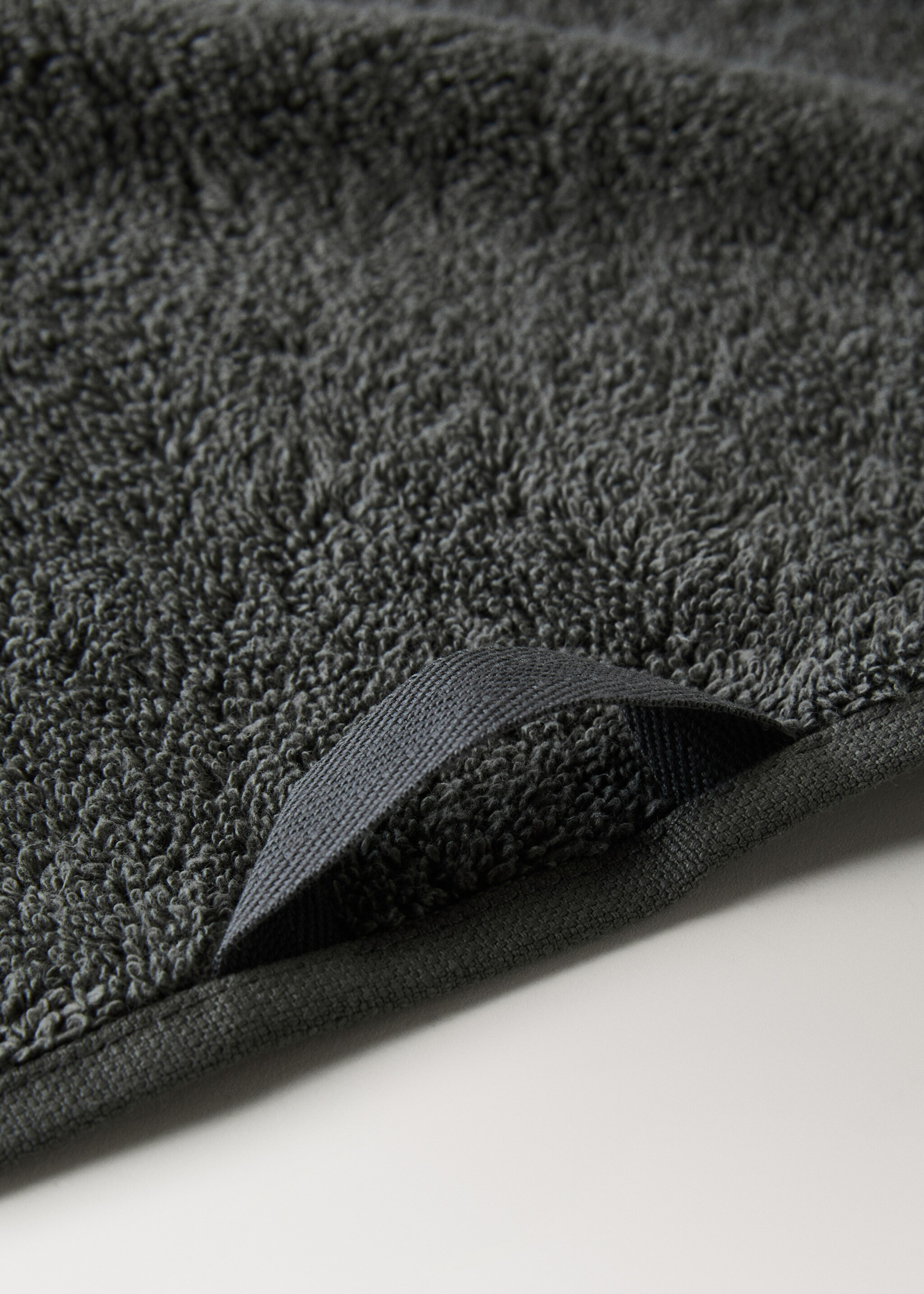 Guest towel with pom-pom - Details of the article 2