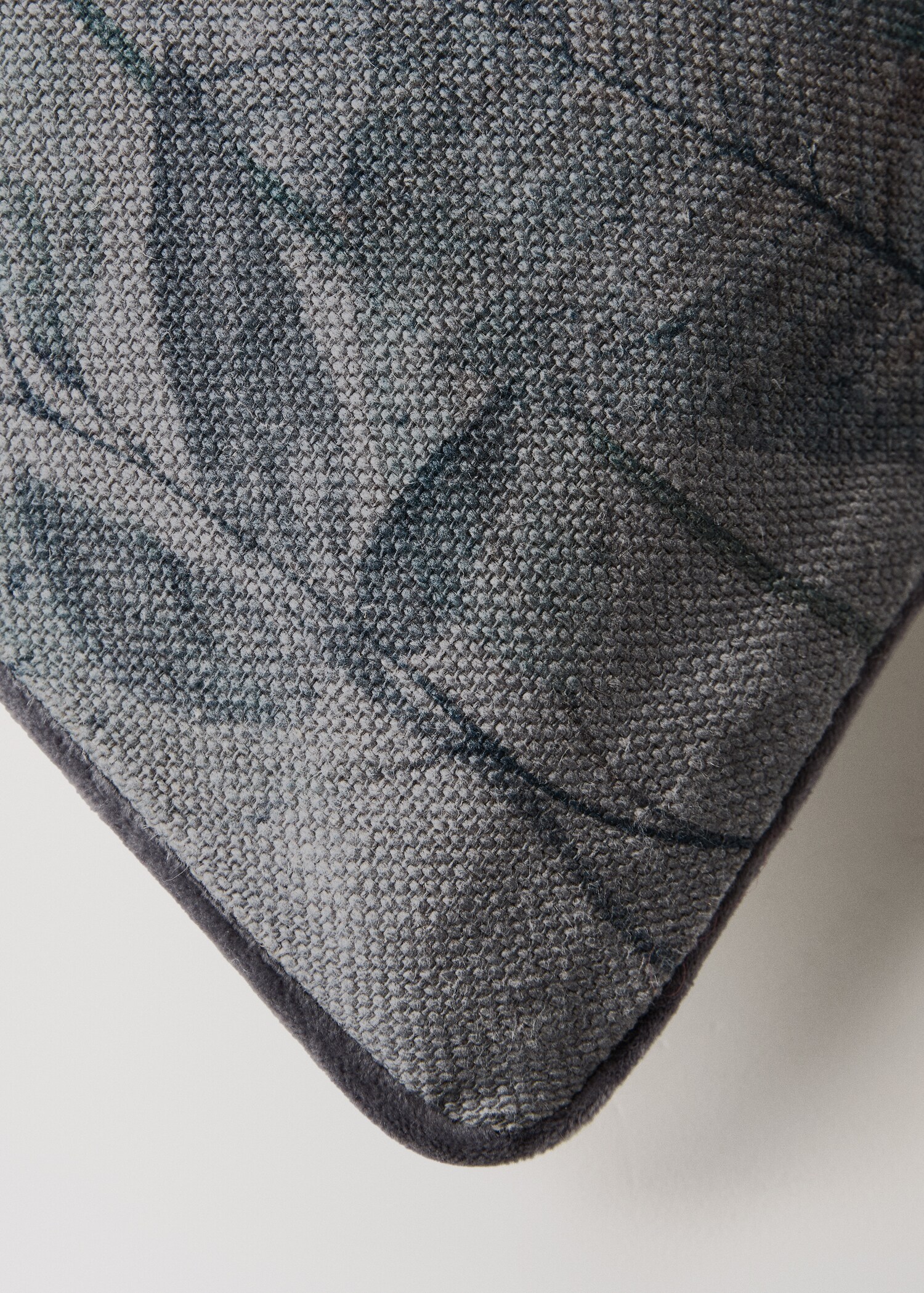 Linen floral-print cushion cover 30x50 cm - Details of the article 3