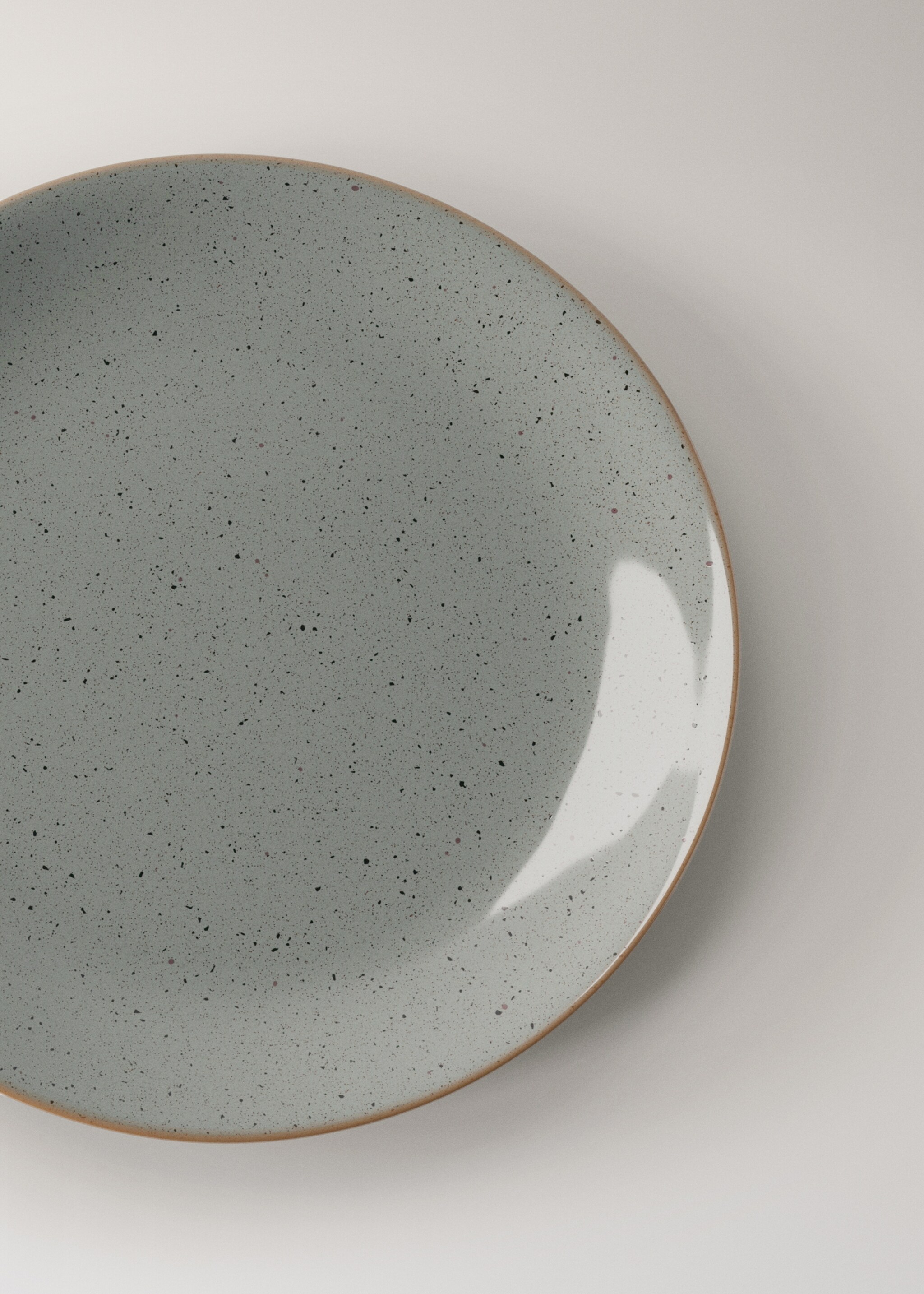 Stoneware dinner plate with spots - Details of the article 2, Dark Grey. Ref: 17042037-00.