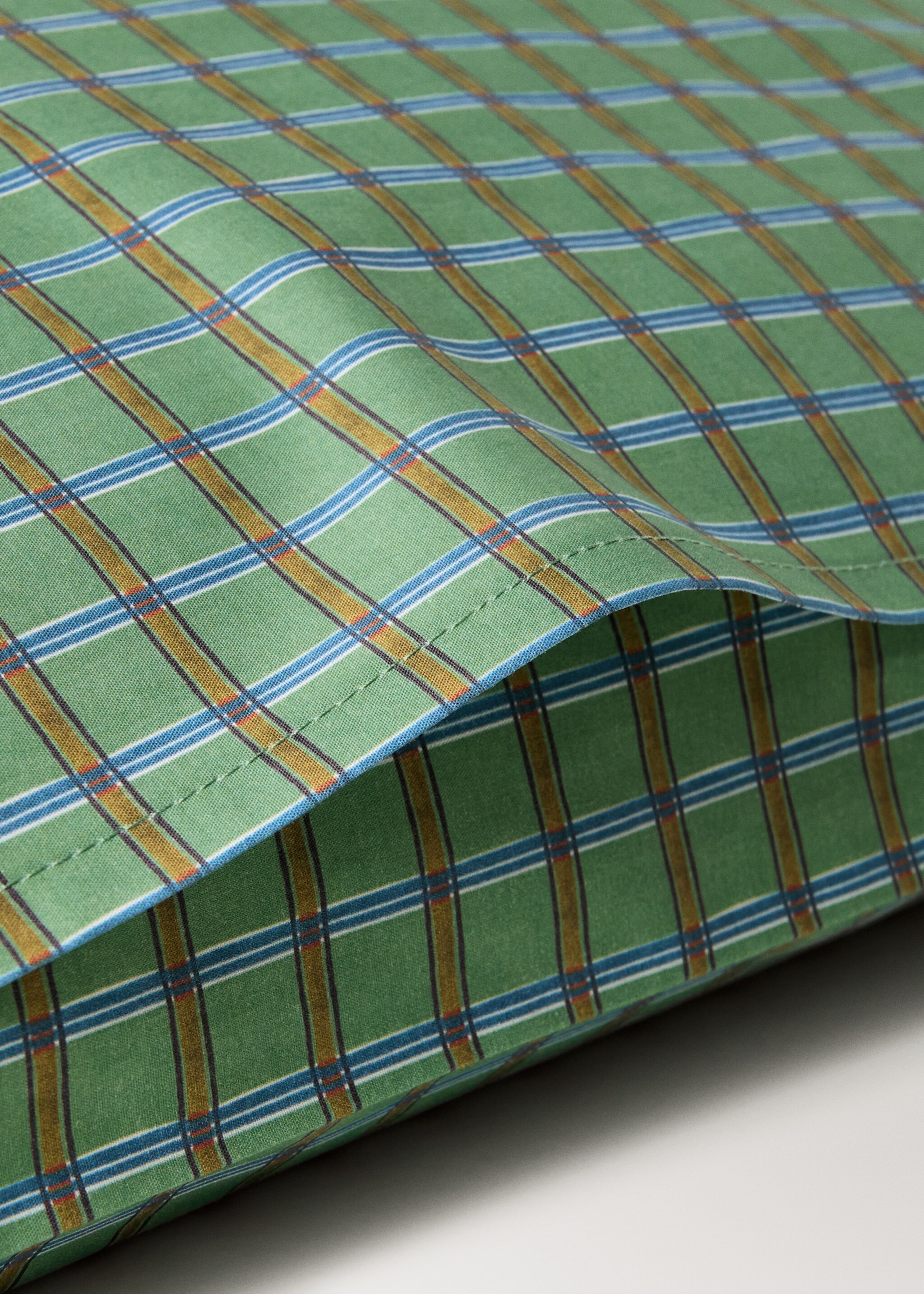 Percale cotton pillowcase with check print 60x60 cm - Details of the article 1, Green. Ref: 17042039-00.