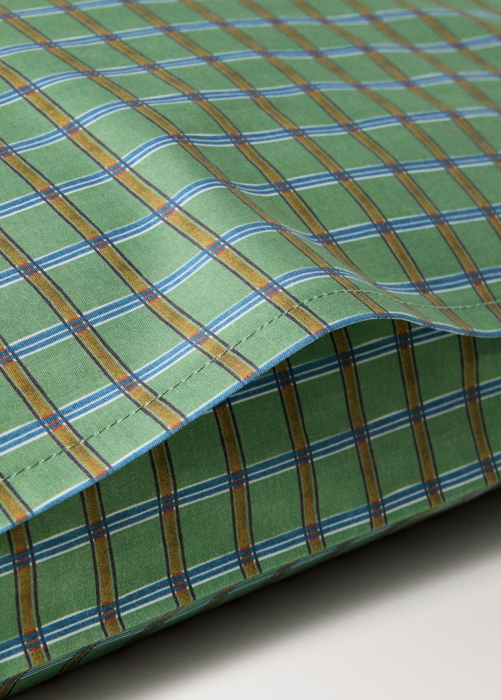 Percale cotton pillowcase with checked print 60x60 cm