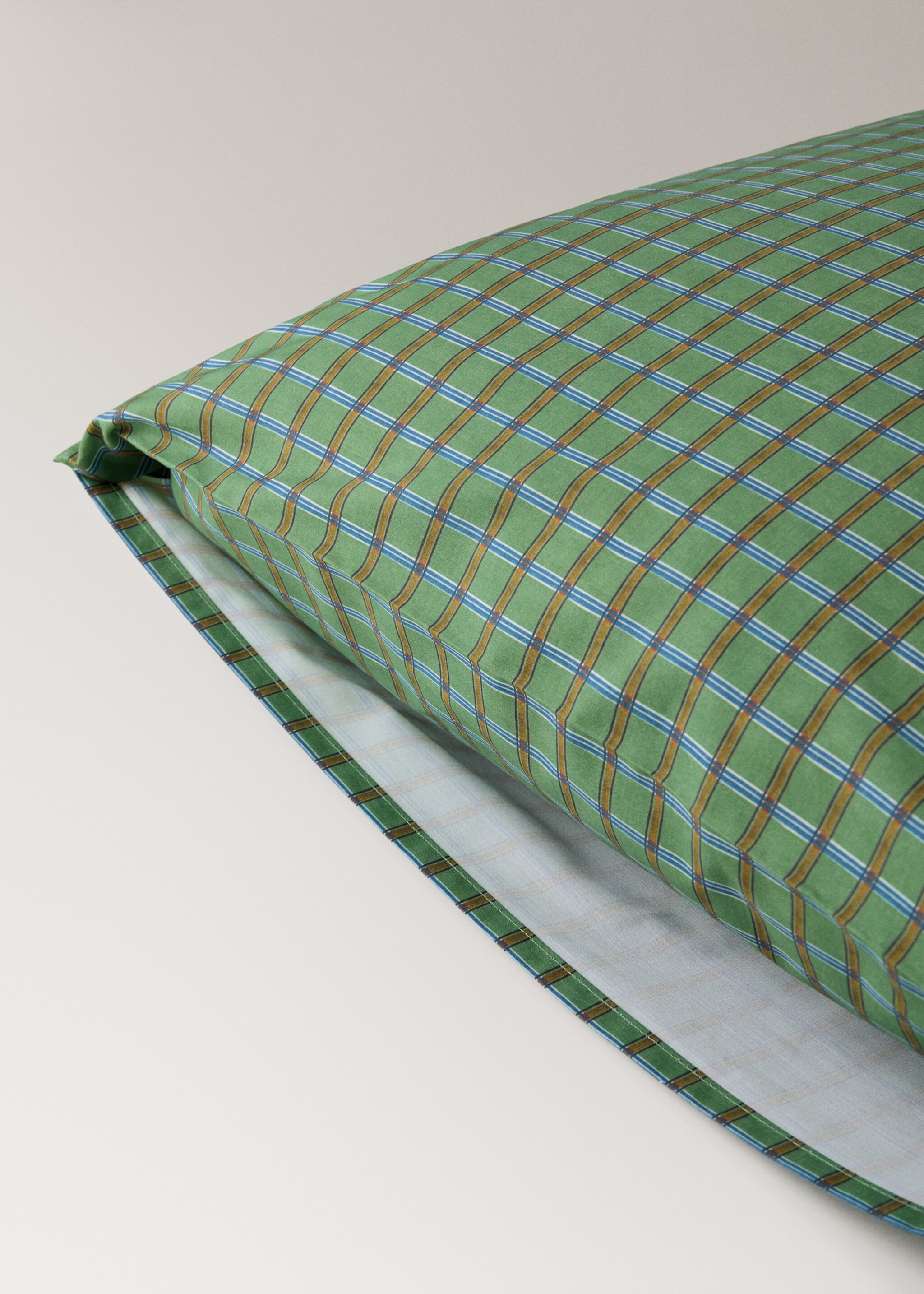 Percale cotton pillowcase with check print 60x60 cm - Details of the article 2, Green. Ref: 17042039-00.