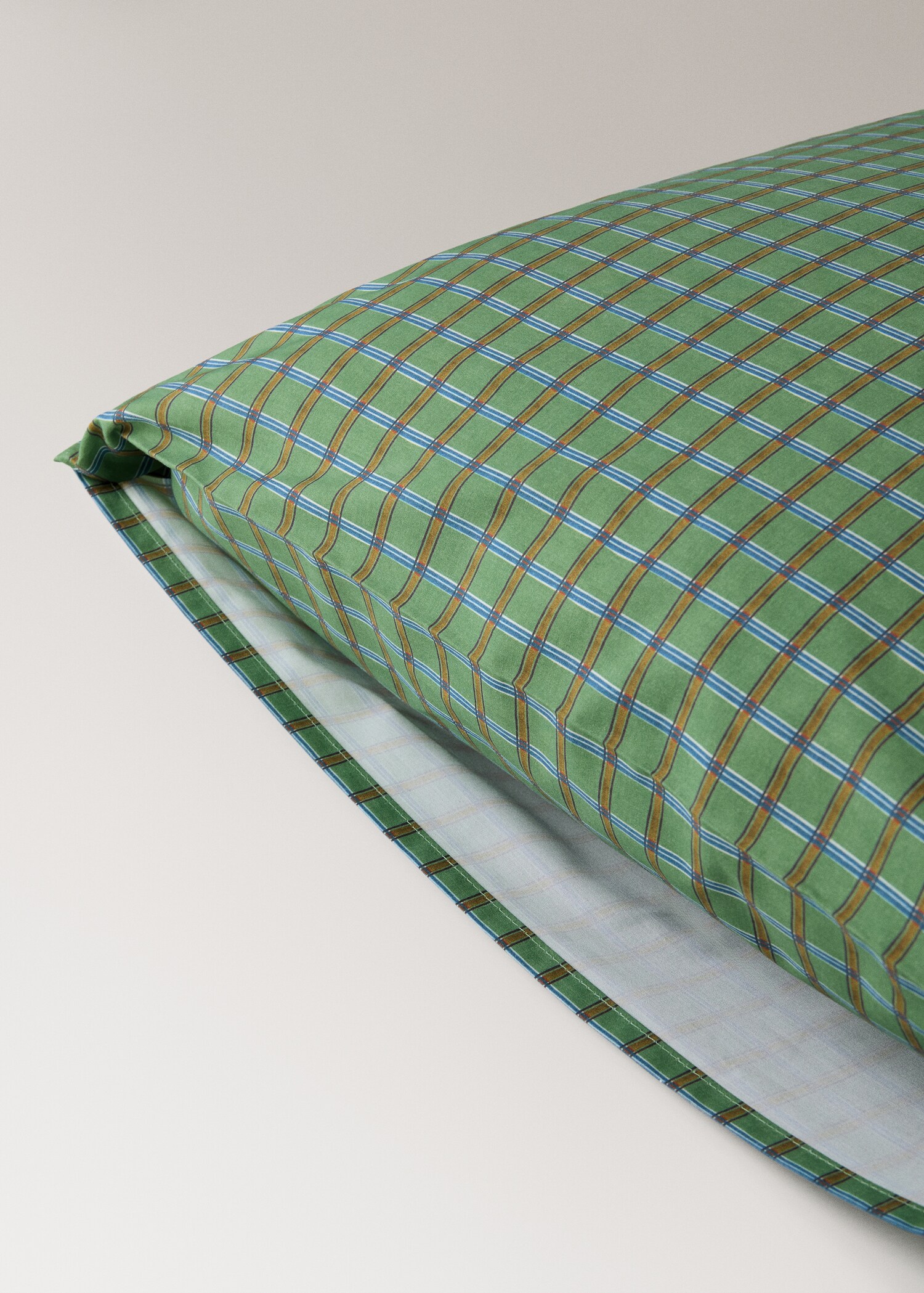 Percale cotton pillowcase with check print 60x60 cm - Details of the article 2