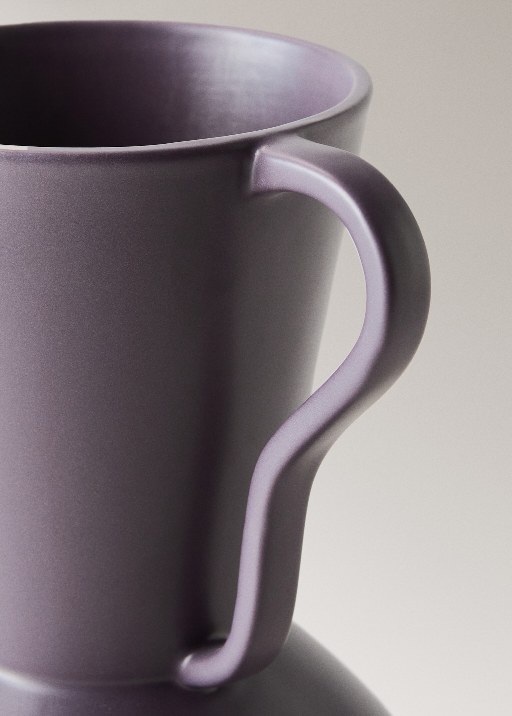 Double-handled earthenware vase - Details of the article 1, Plum. Ref: 17042041-00.