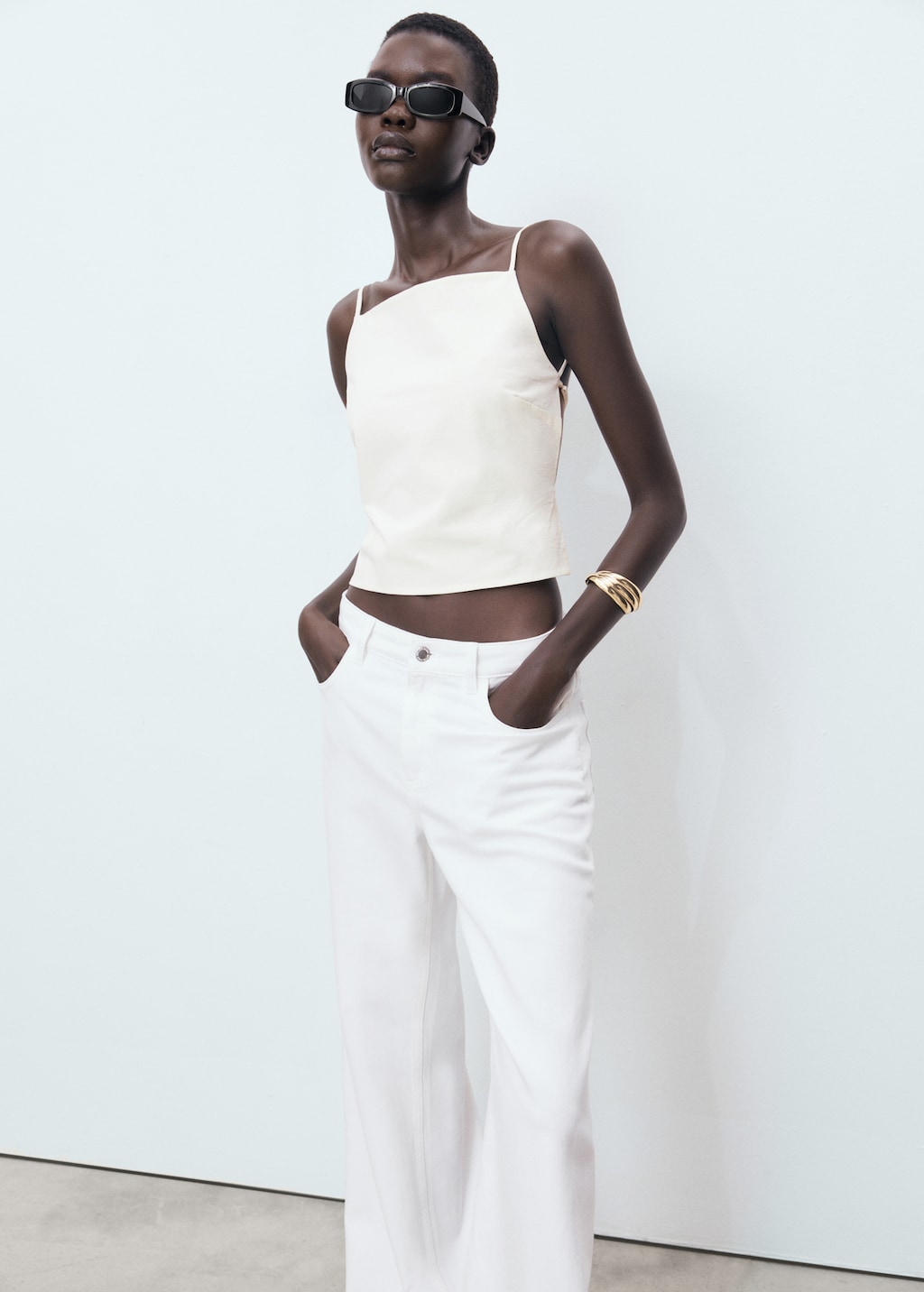 Low-rise wide leg jeans - image 4