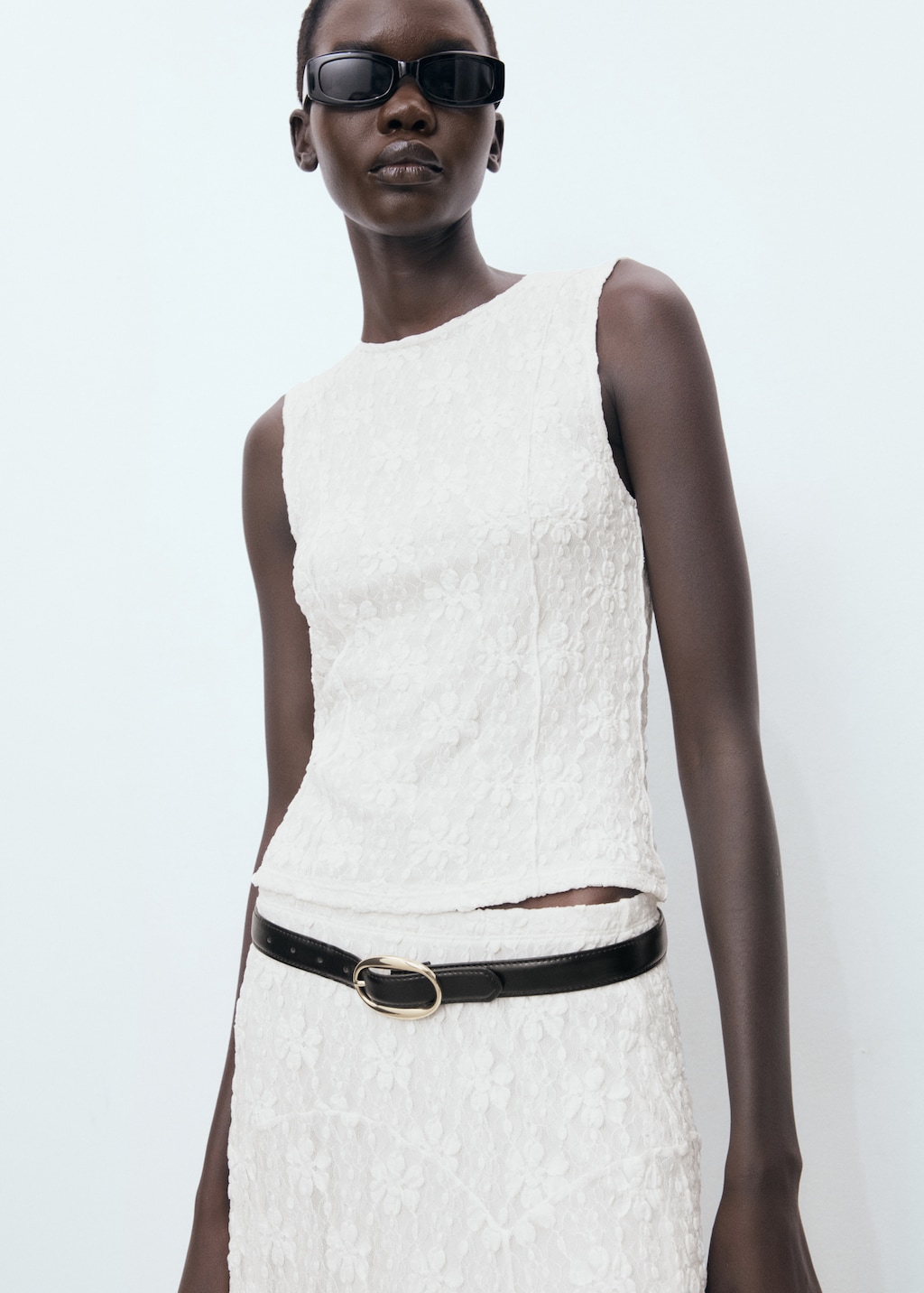 【mnem】Xianghi Button Tee Lace strap T-shirt - Women | MANGO Singapore