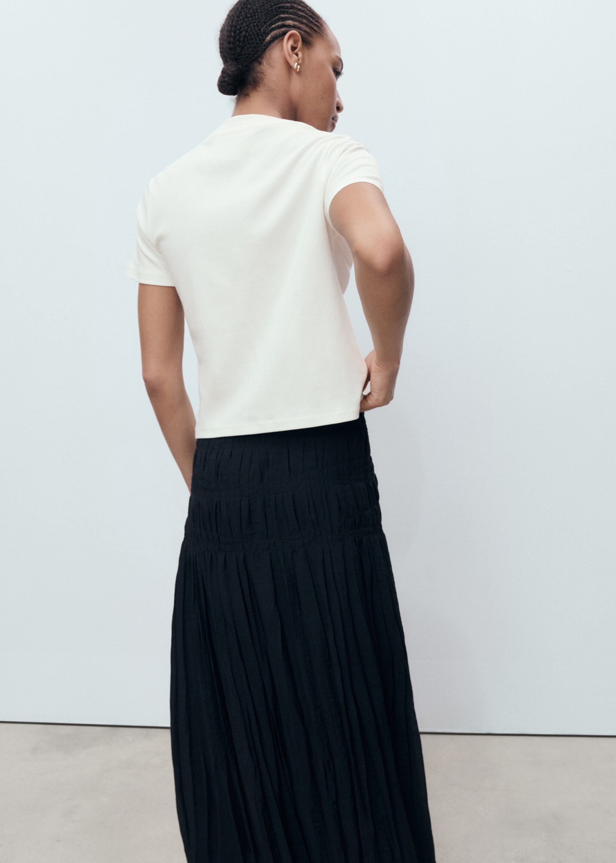 Floral embroidered cotton t-shirt - Reverse of the article
