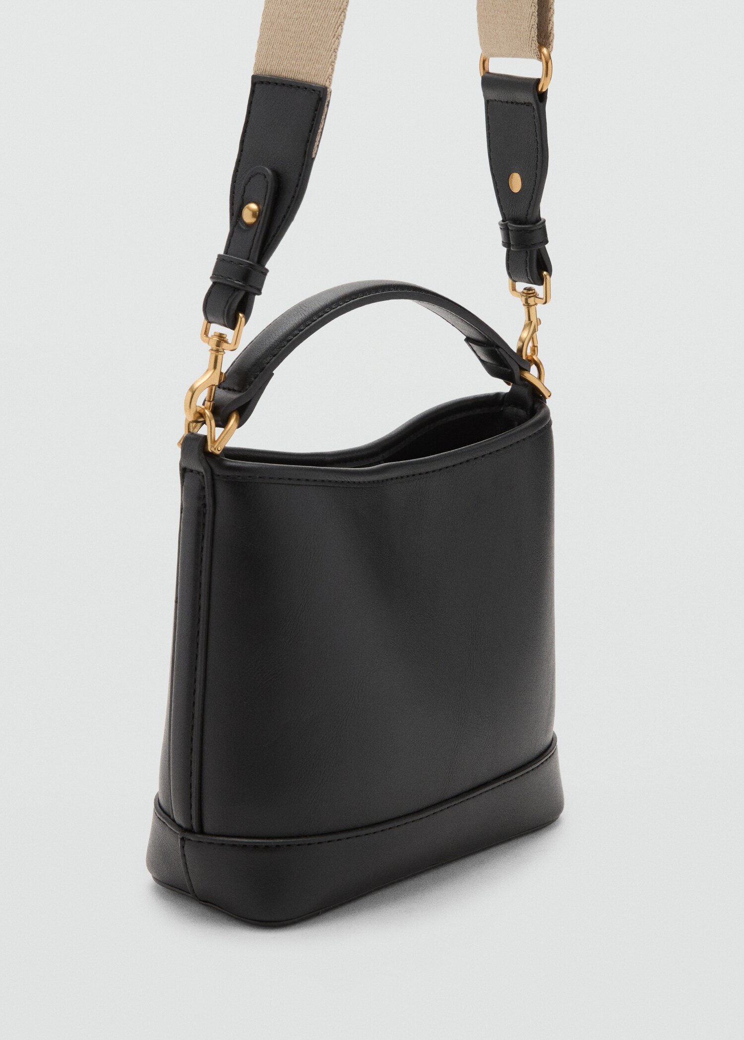 Bolso bucket tamaño pequeño - Plano medio