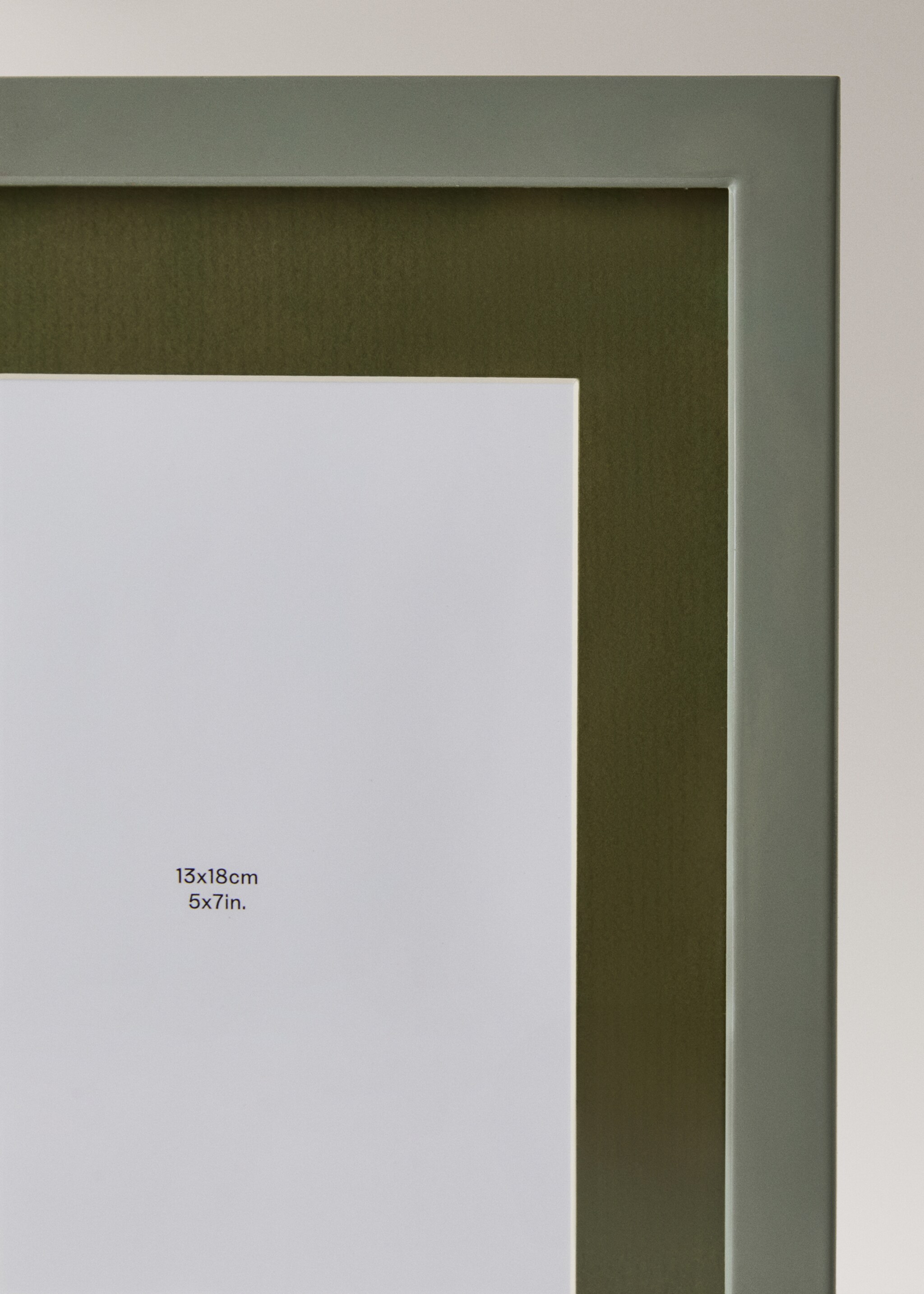 Large coloured lacquered frame - Details of the article 2, Green. Ref: 17042928-00.