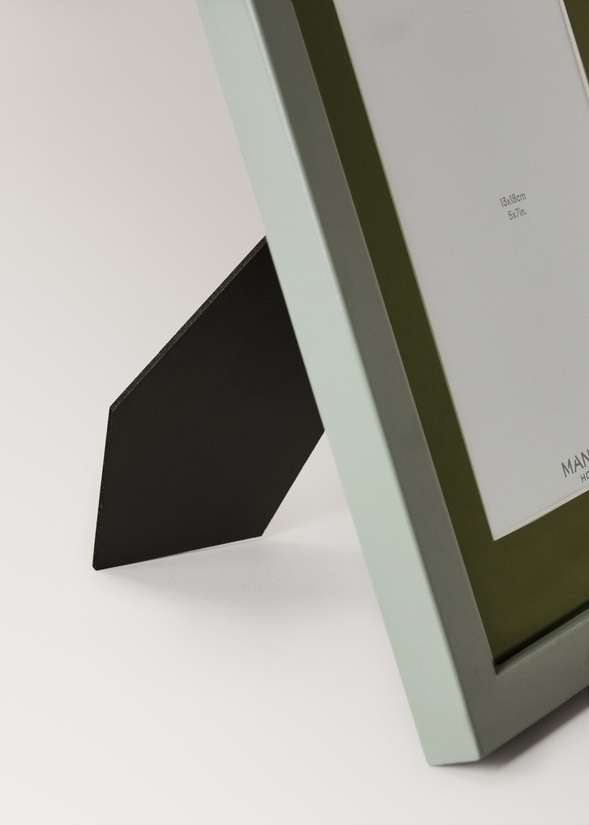 Large coloured lacquered frame - Details of the article 3, Green. Ref: 17042928-00.