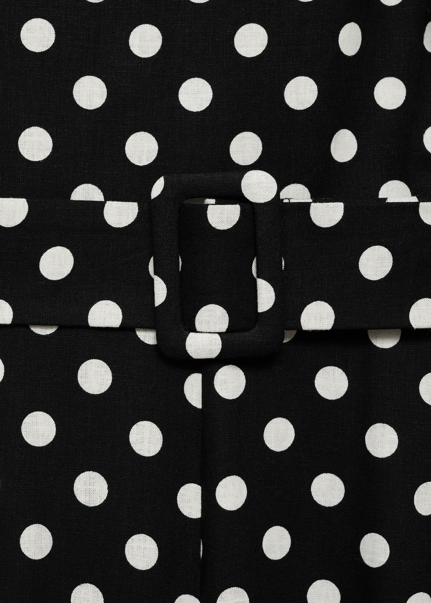 Linen jumpsuit with polka-dot belt - Details of the article 8