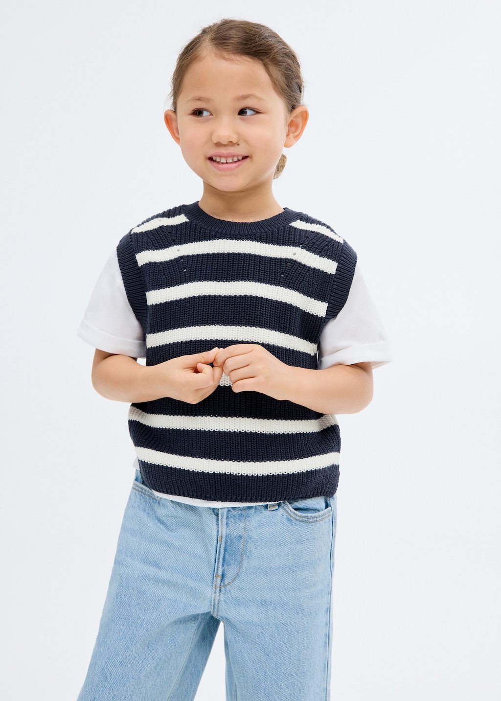 Striped knitted vest