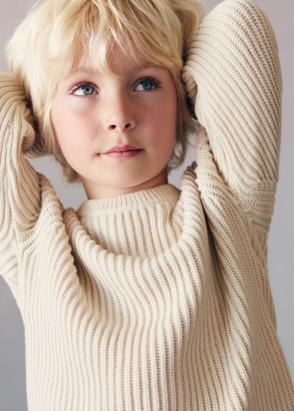 Buttons detail knit sweater