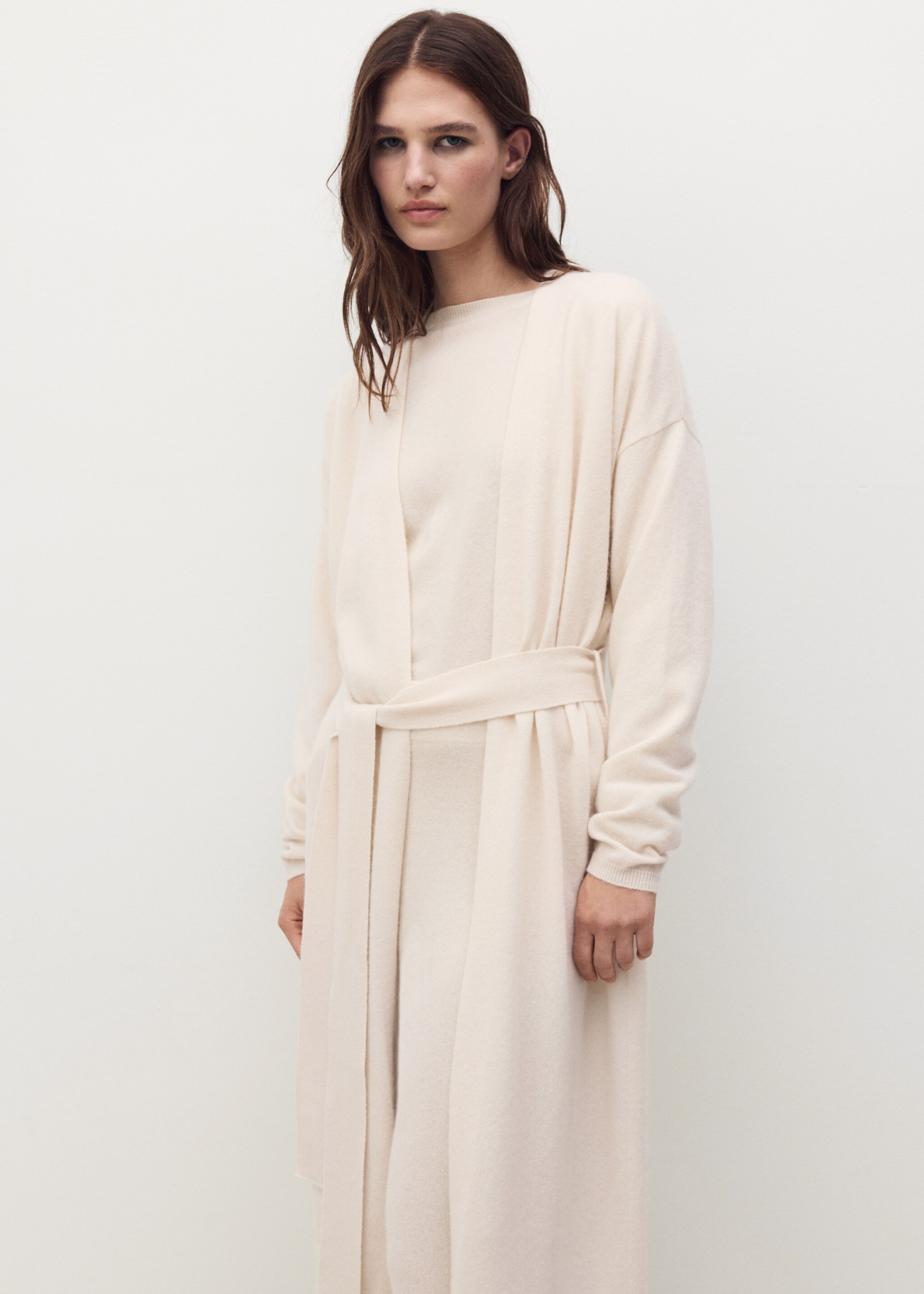 Cardigan cachemire design long - Plan moyen