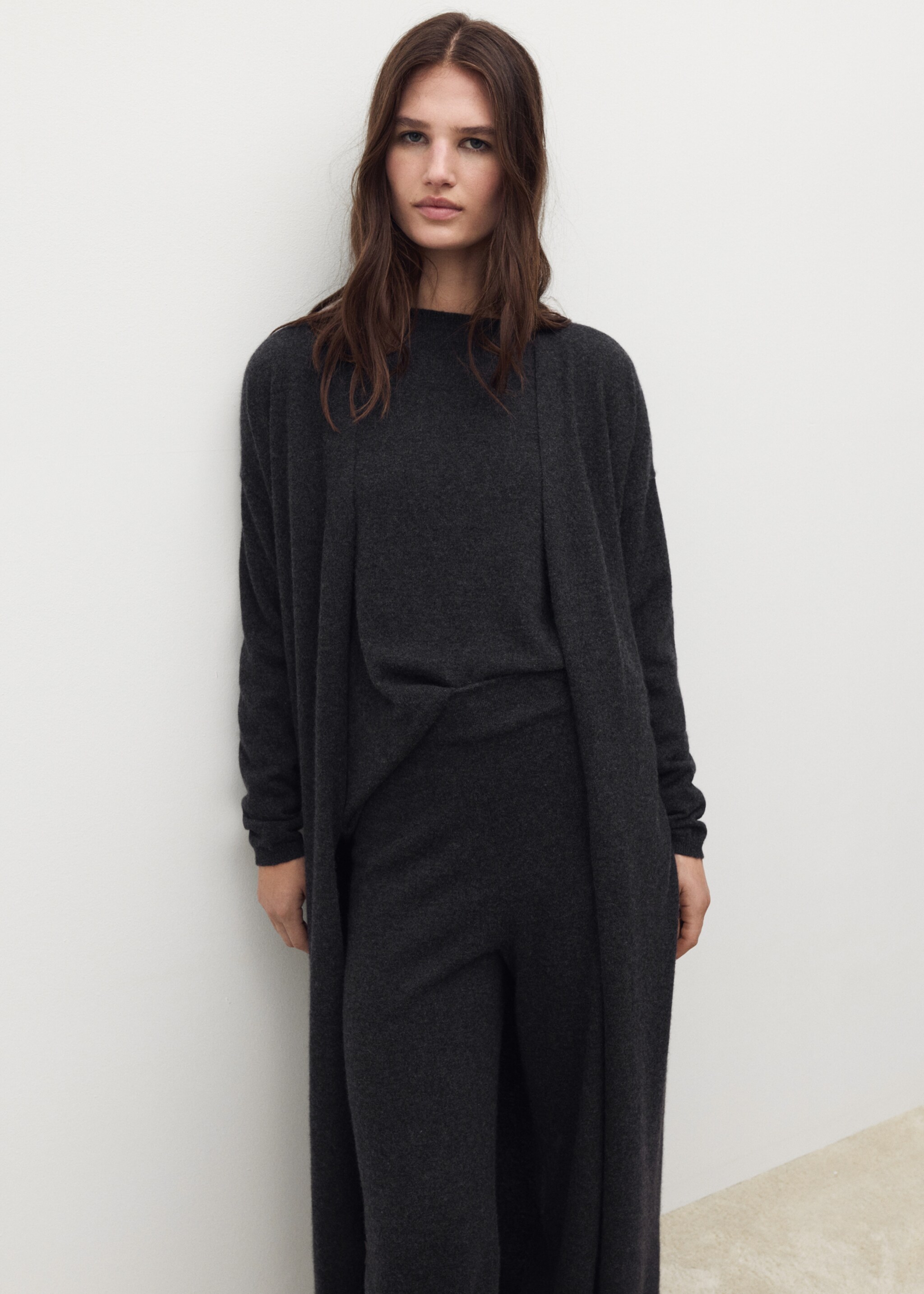 Cardigan cachemire design long - Plan moyen