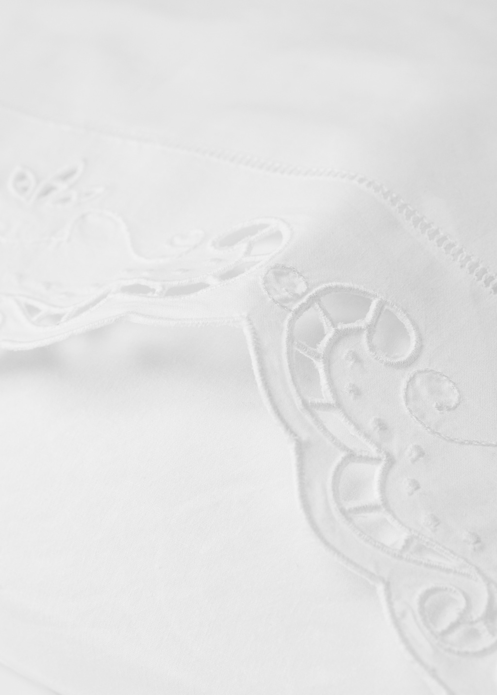 Two embroidered cotton pillowcases with lace embroidery 19.7x29.5 inches