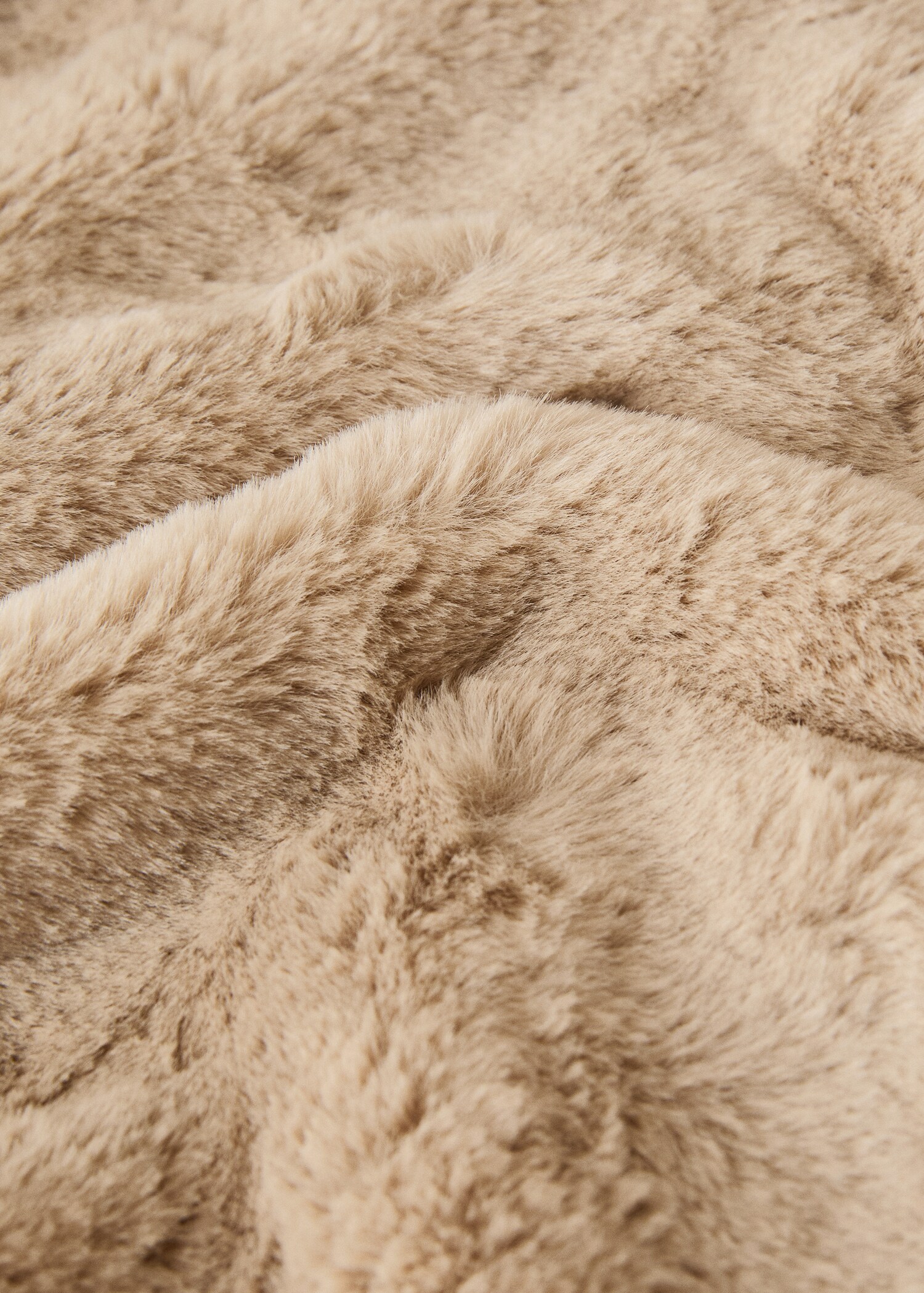 Large double-faced fur-effect blanket - Details of the article 1