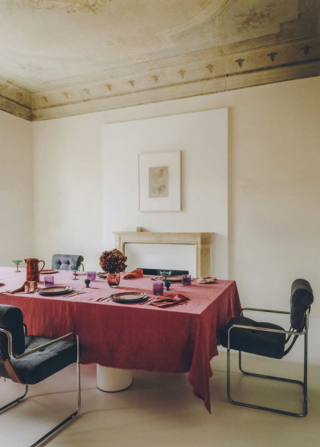 Linen tablecloth with frayed edge for 6-8 diners