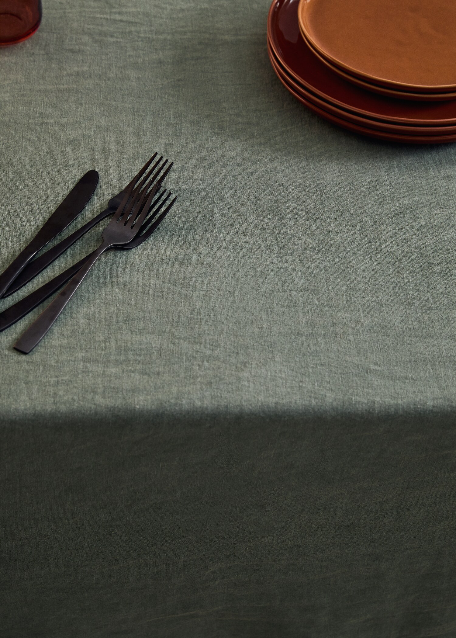 Linen tablecloth with frayed edge for 6-8 diners - Details of the article 7