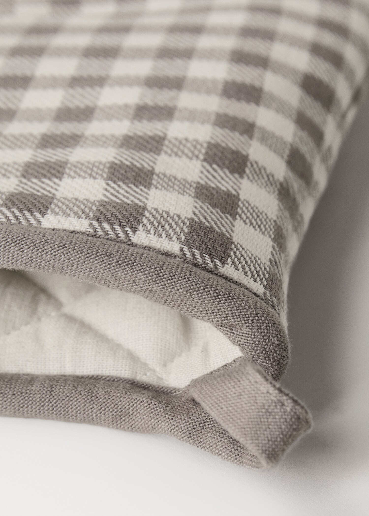 Cotton glove with gingham pattern - Details of the article 1