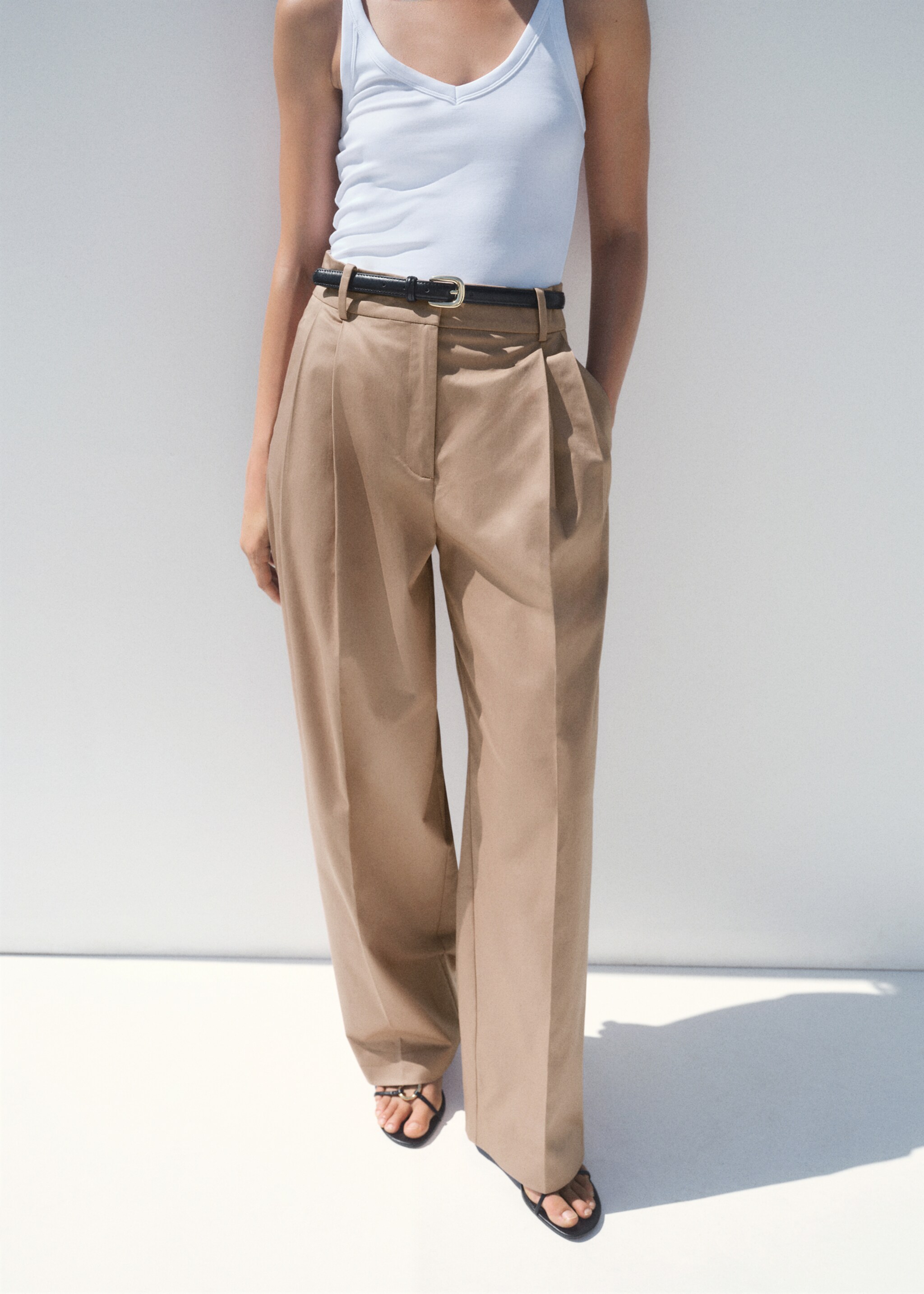 Straight cotton trousers with pleats - Medium plane