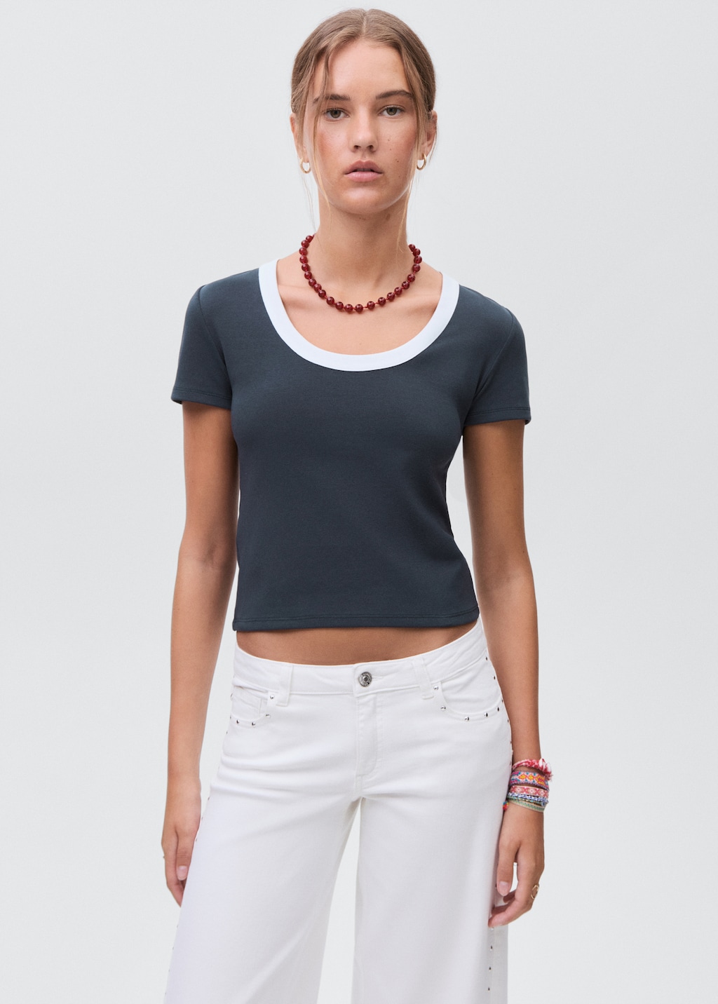 Contrasting collar cotton t-shirt