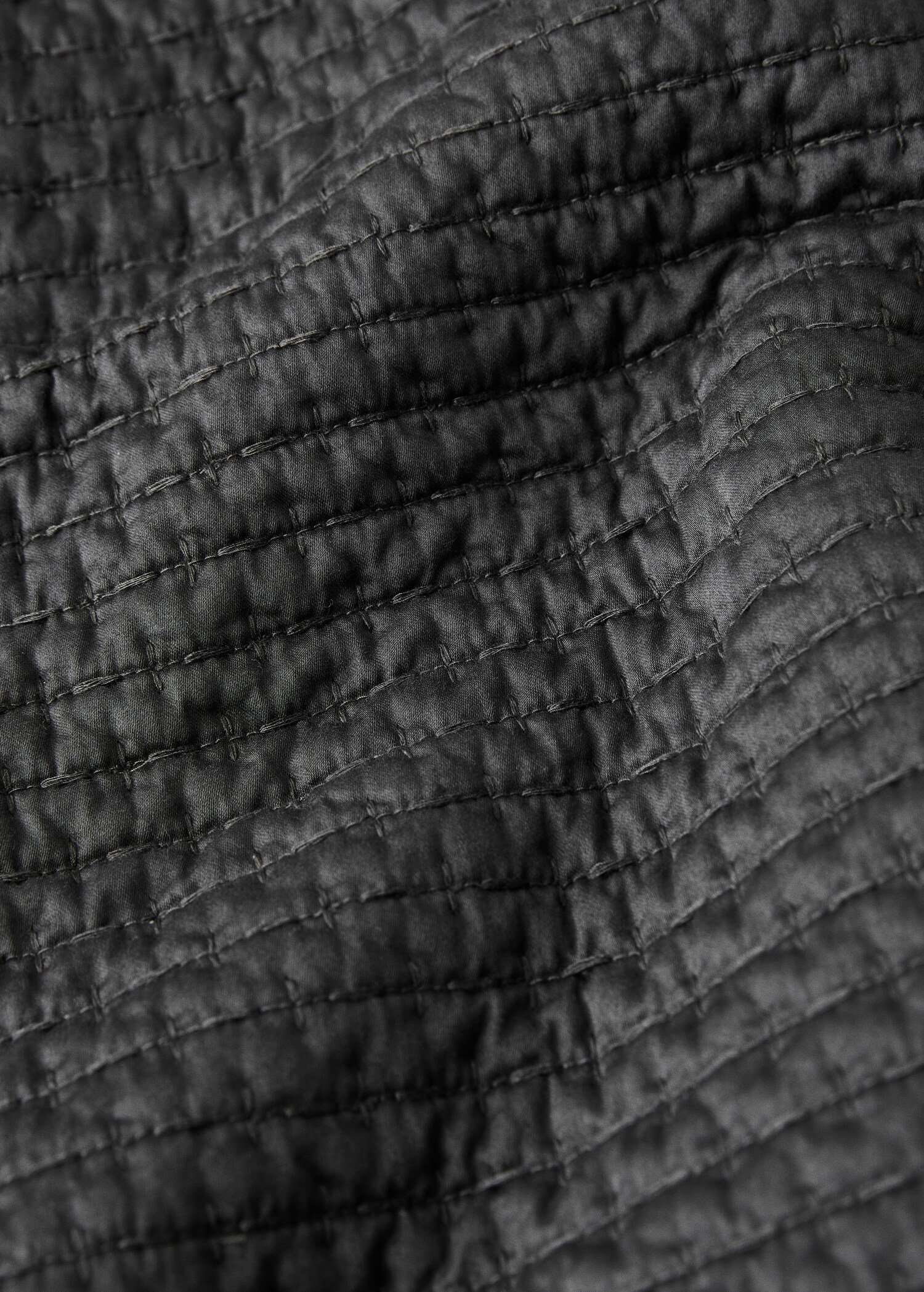 Satin quilt king bed - Details of the article 2