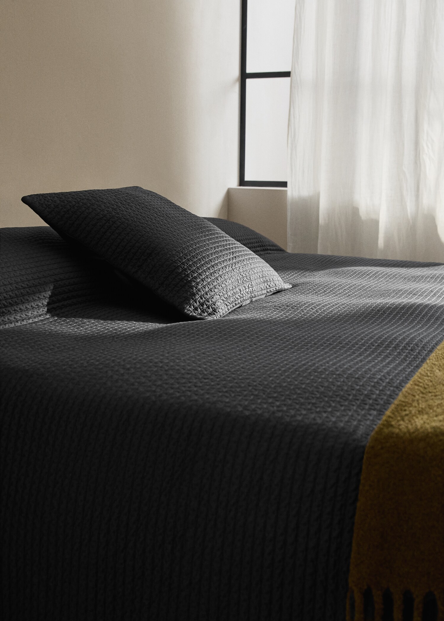 Satin quilt king bed - Details of the article 7