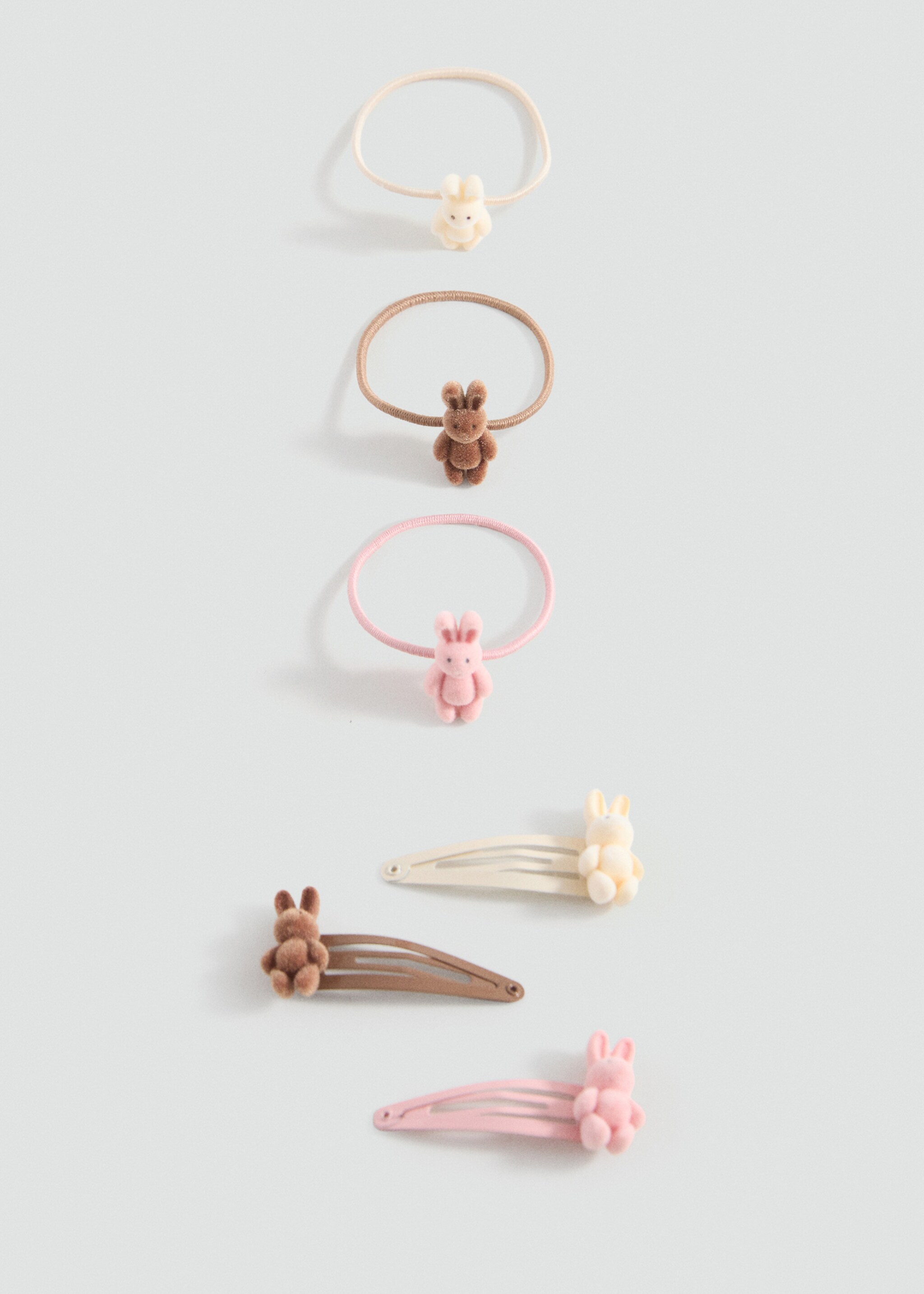 Pack of rubber bands and clips - Article without model