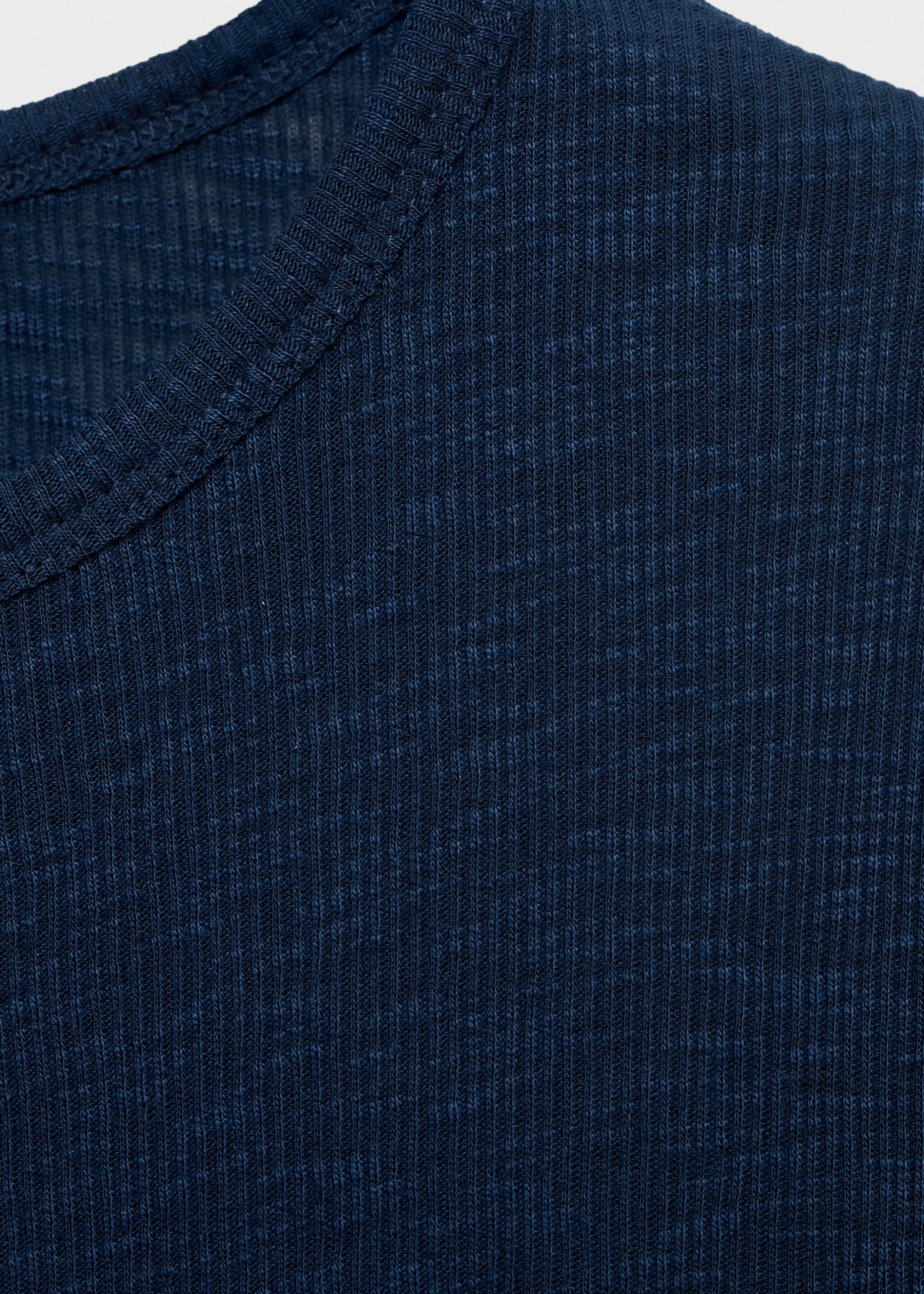 Long-sleeved knitted t-shirt - Details of the article 8