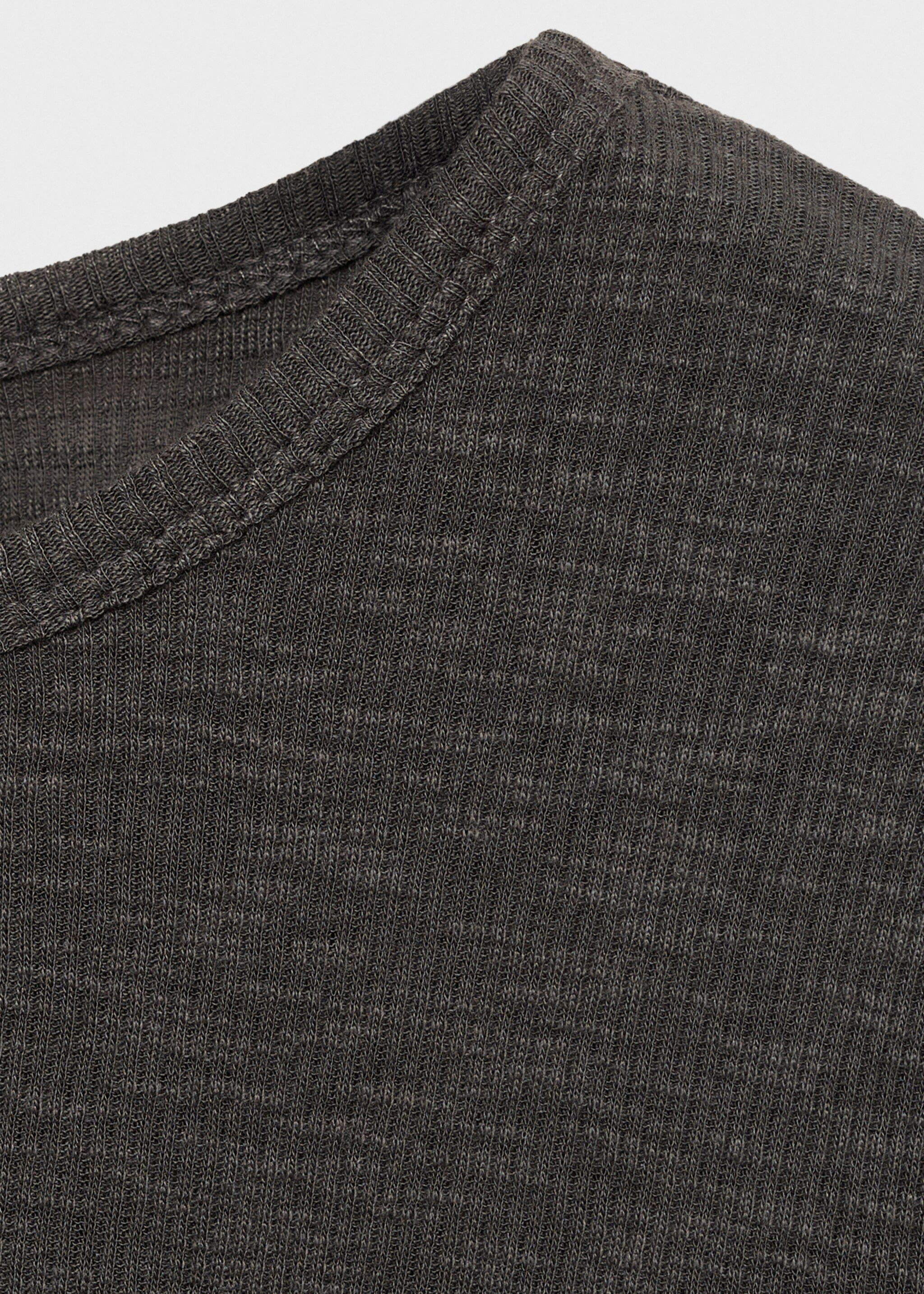 Long-sleeved knitted t-shirt - Details of the article 0