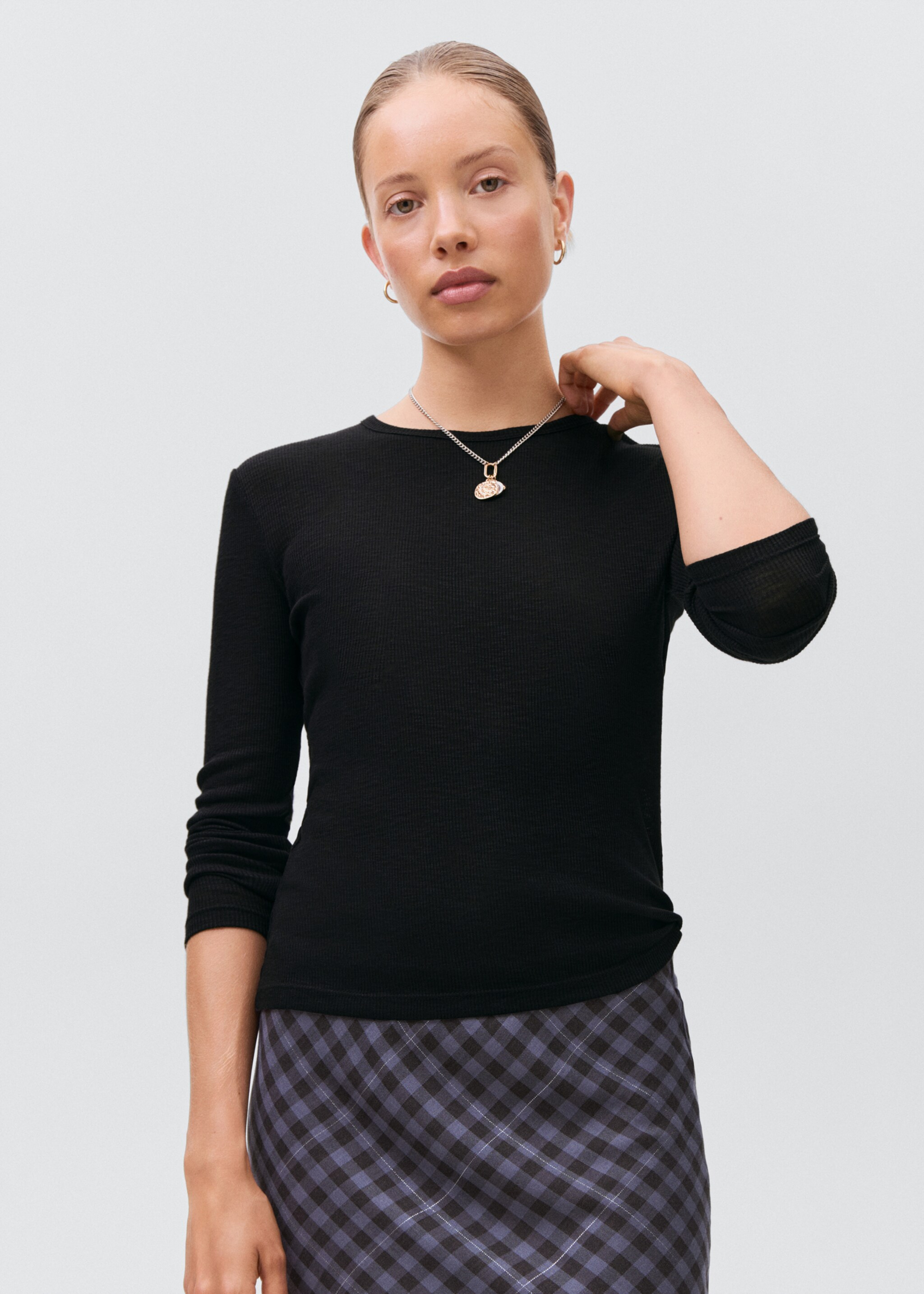 Long-sleeved knitted t-shirt - Medium plane, Black. Ref: 17044074-00.