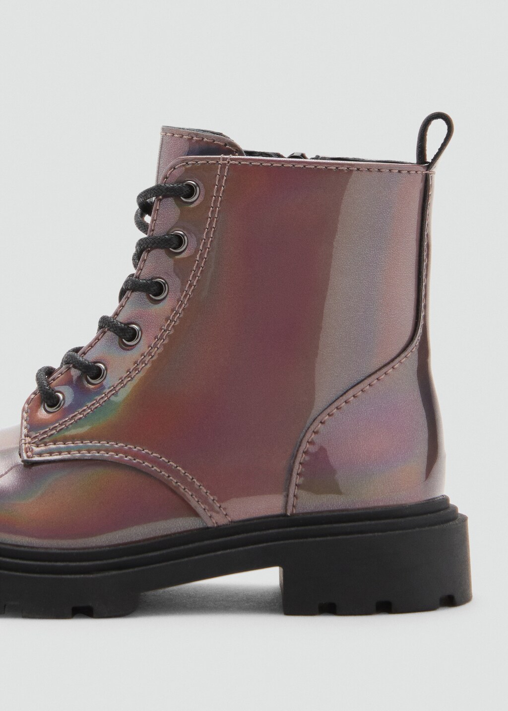 Zipped metallic boots