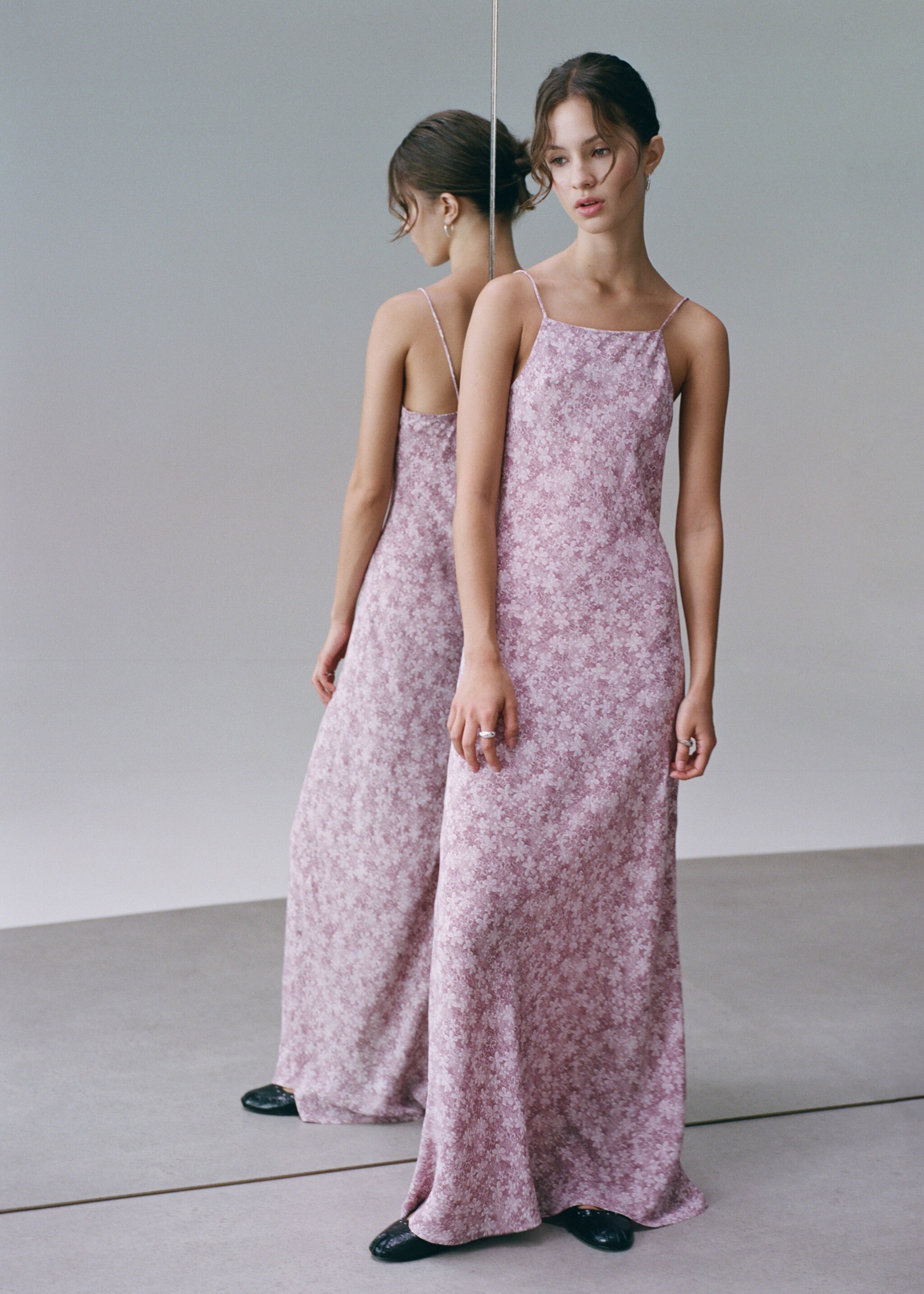 Vestit llarg flors - Detall de l'article 6, Rosa. Ref: 17044079-00.