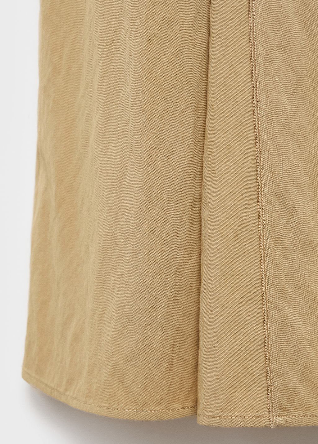 V-neck dress with stitching